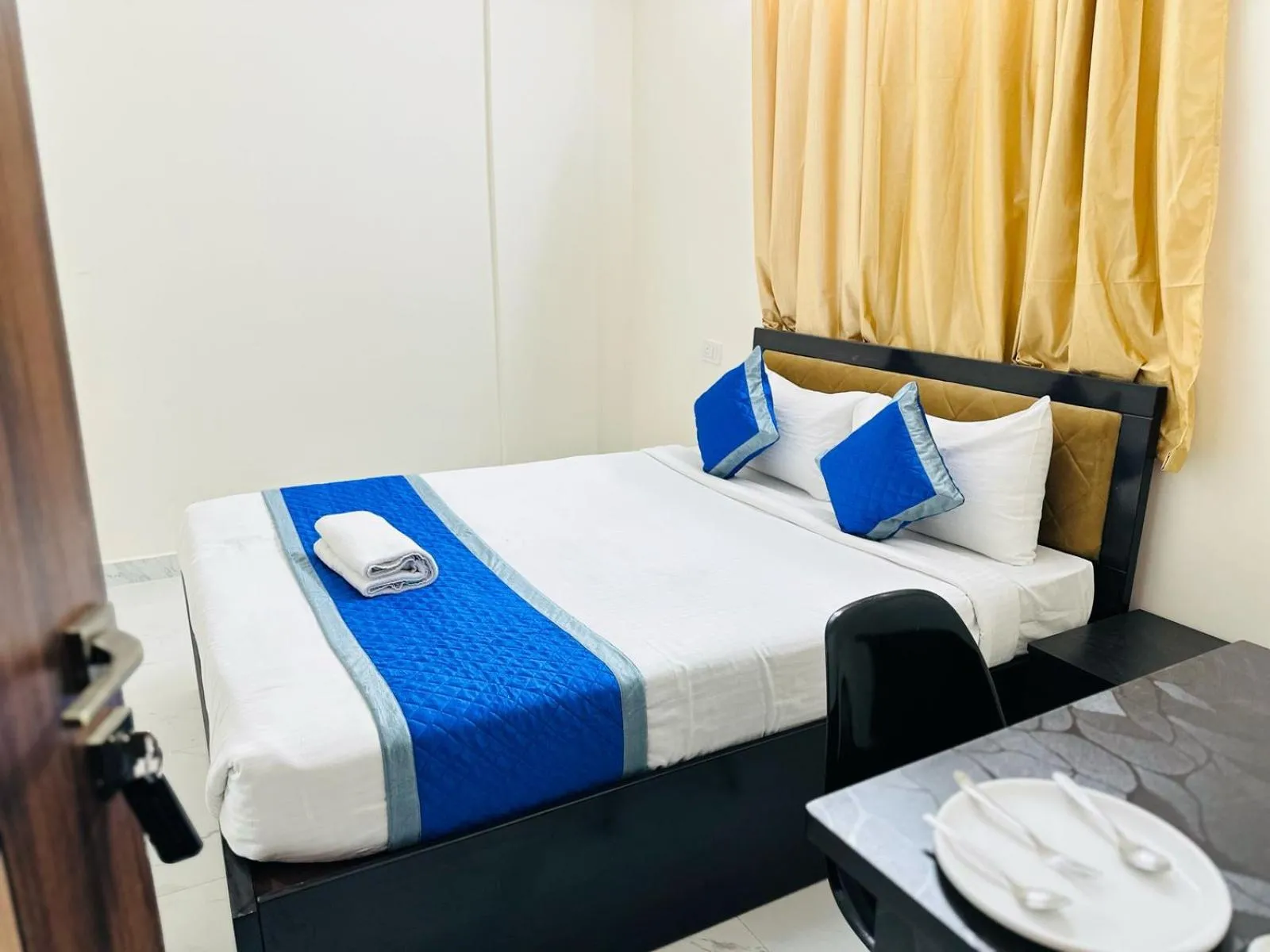 Bed in S V COMFORTS B T M Layout