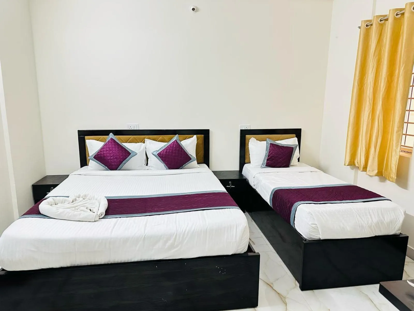 Bedroom, Bed in S V COMFORTS B T M Layout