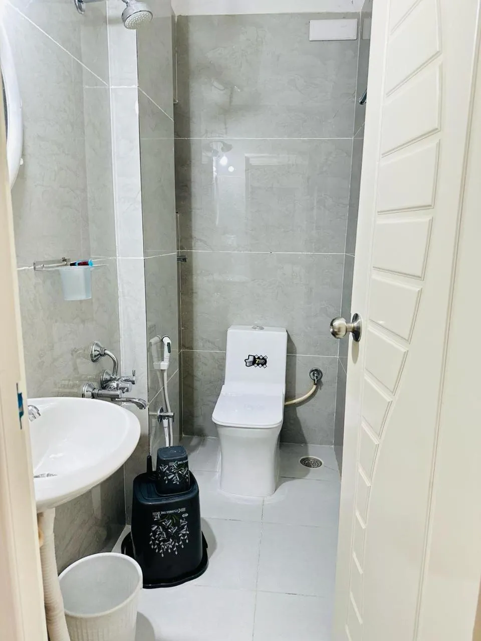 Shower in S V COMFORTS B T M Layout
