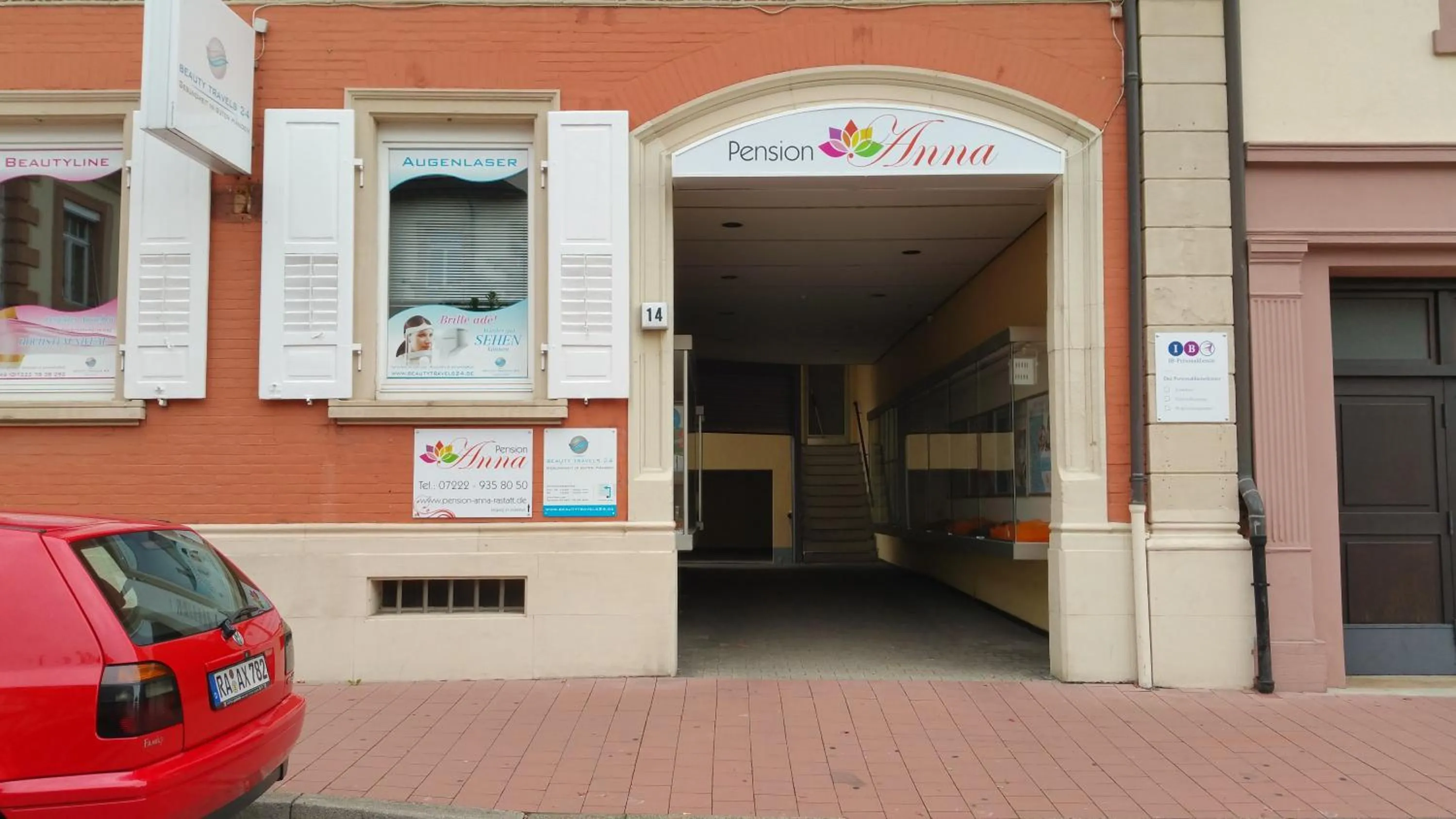 Facade/entrance in Pension Anna
