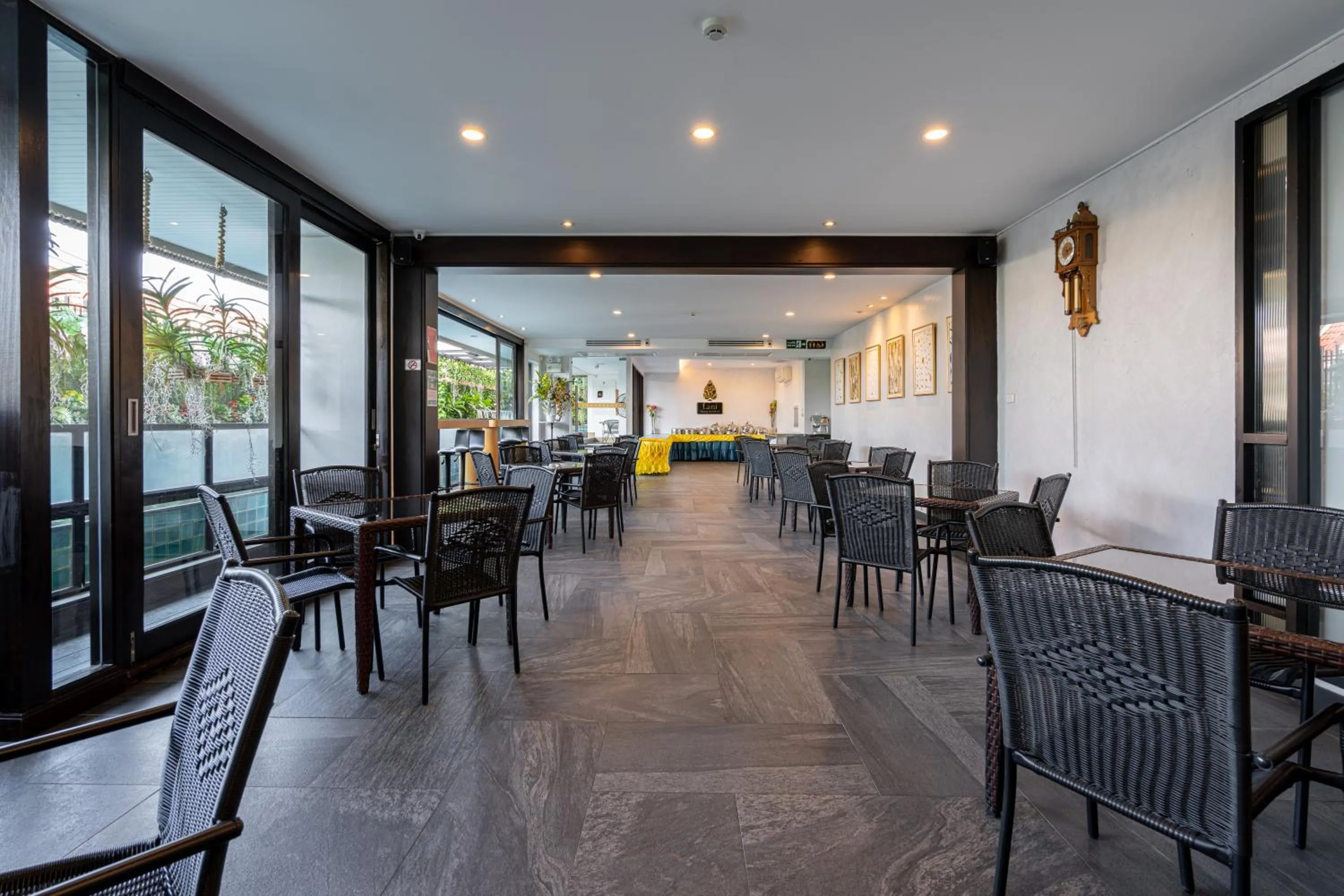 Restaurant/places to eat in Lani Chiang Mai Hotel