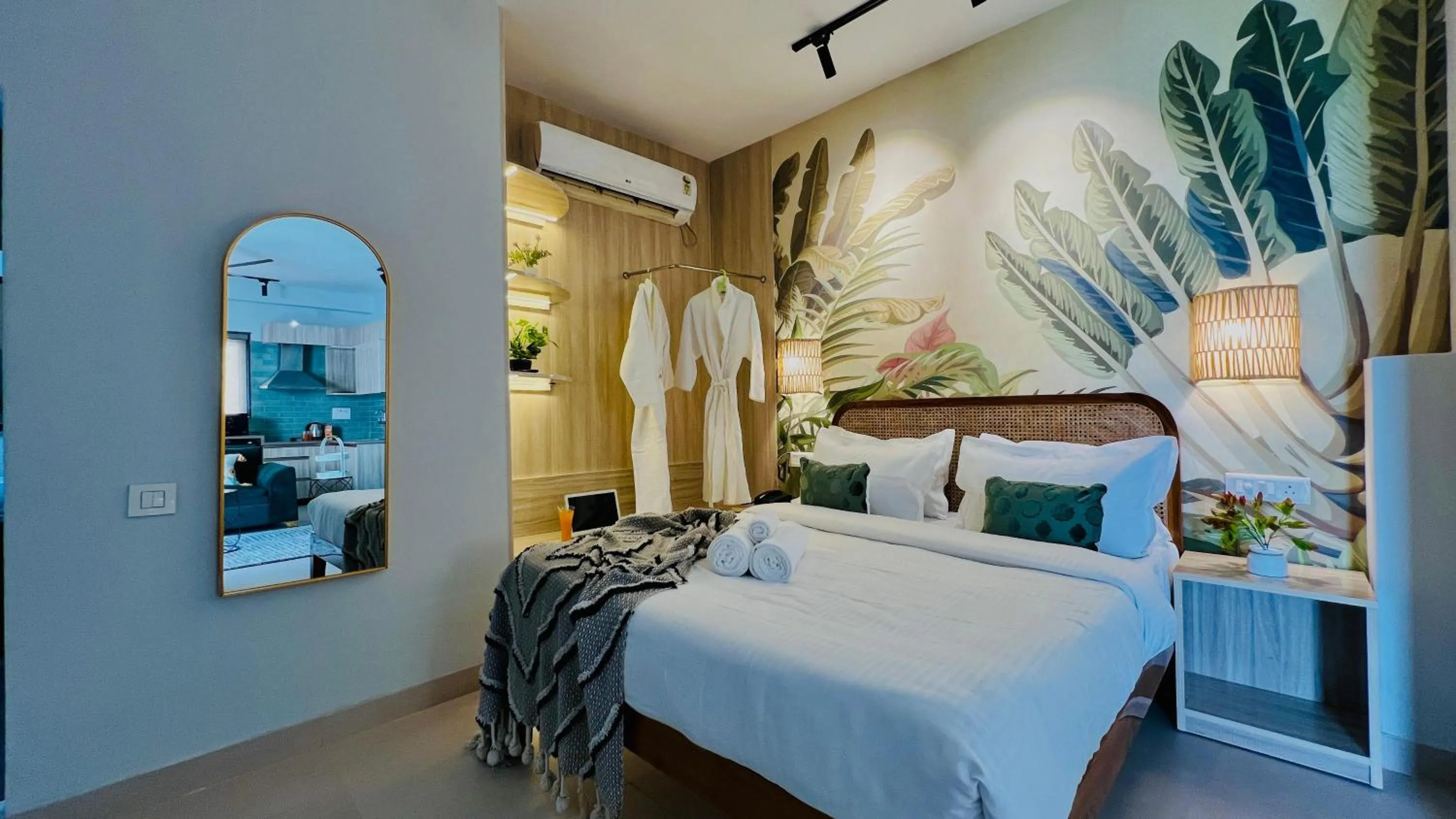 Suite with Terrace in BluO Penthouse #staycation Bathtub, Terrace Garden