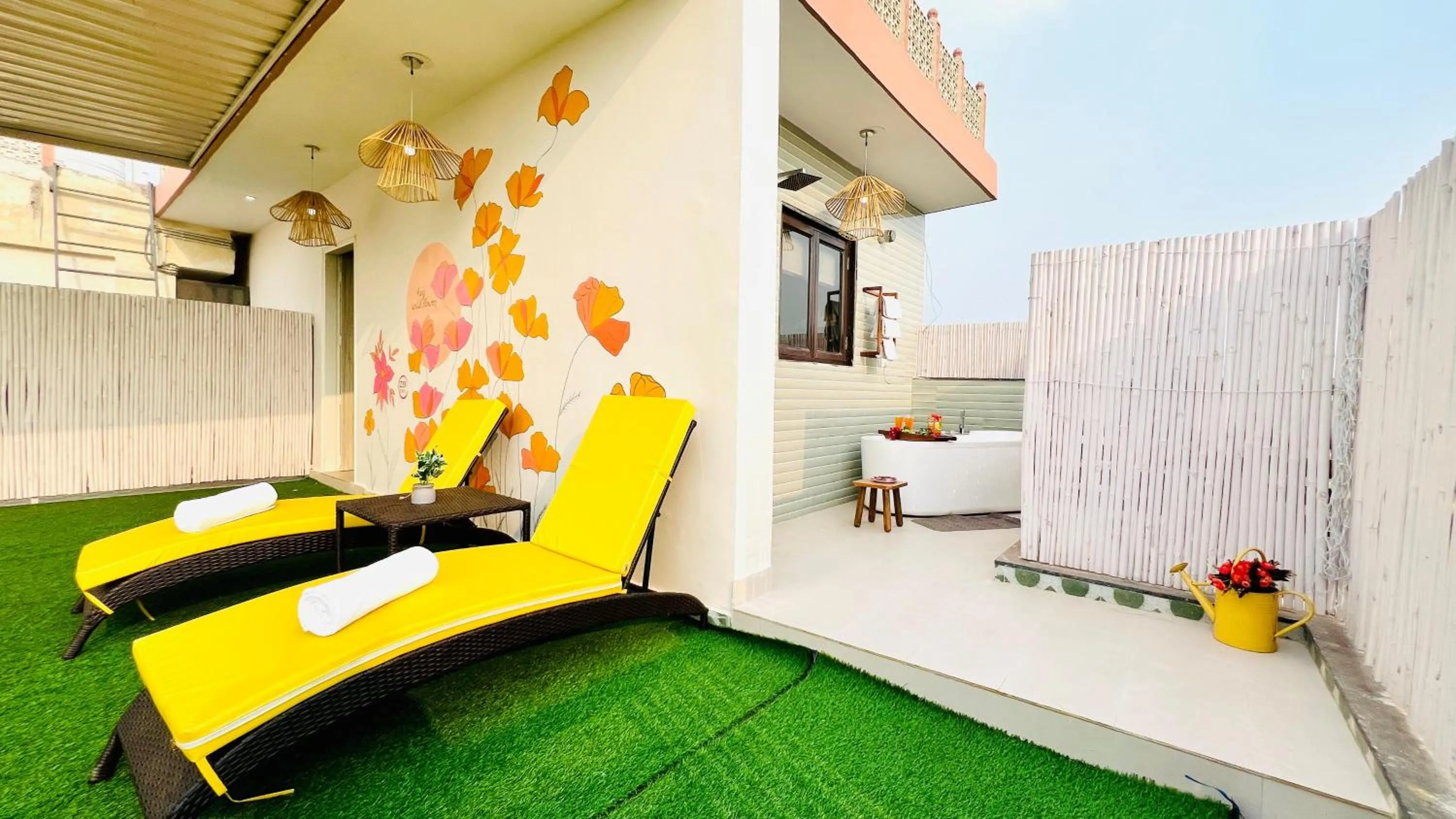 BluO Penthouse #staycation Bathtub, Terrace Garden