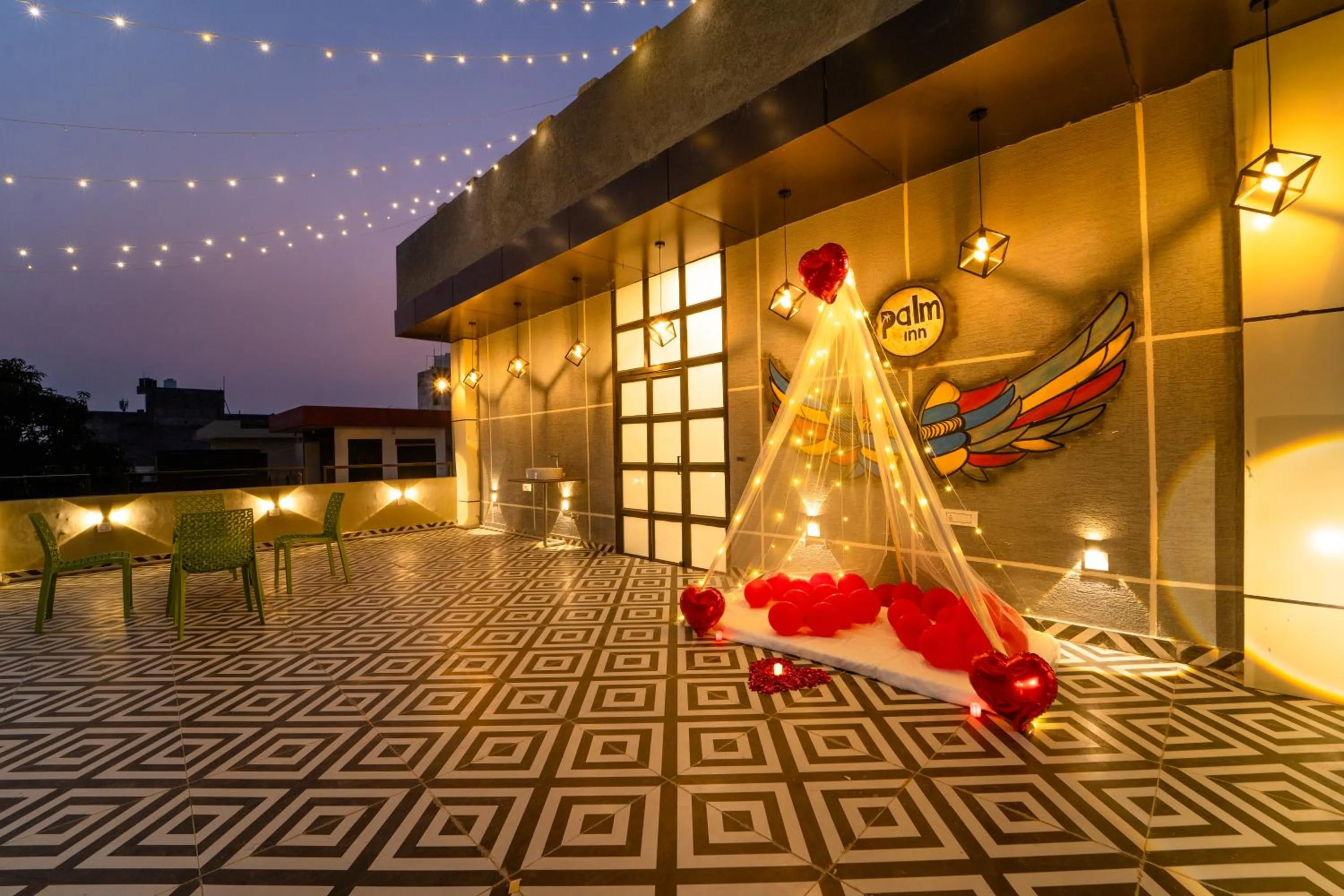 Palm Hotel Mansarovar