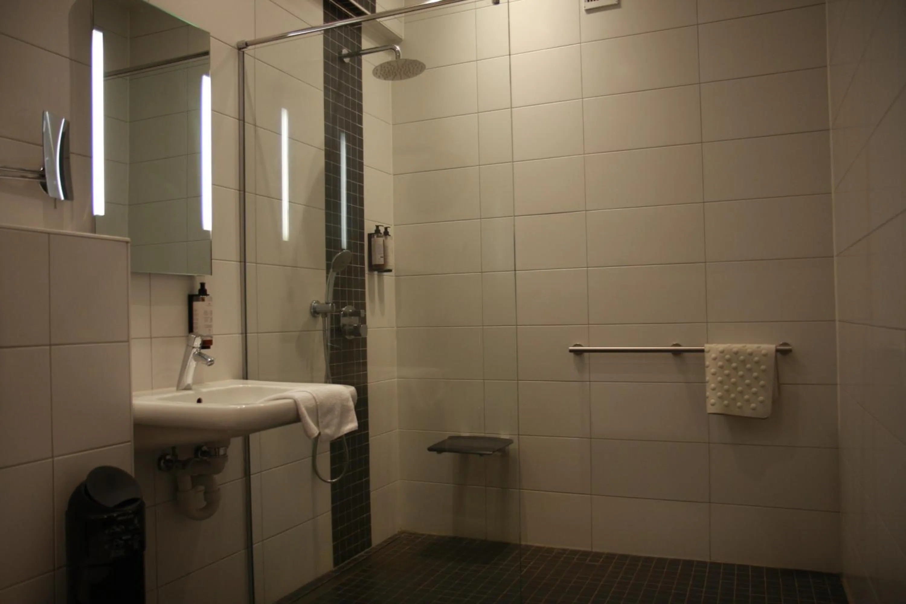 Shower in Hotel De Boskar Pelt