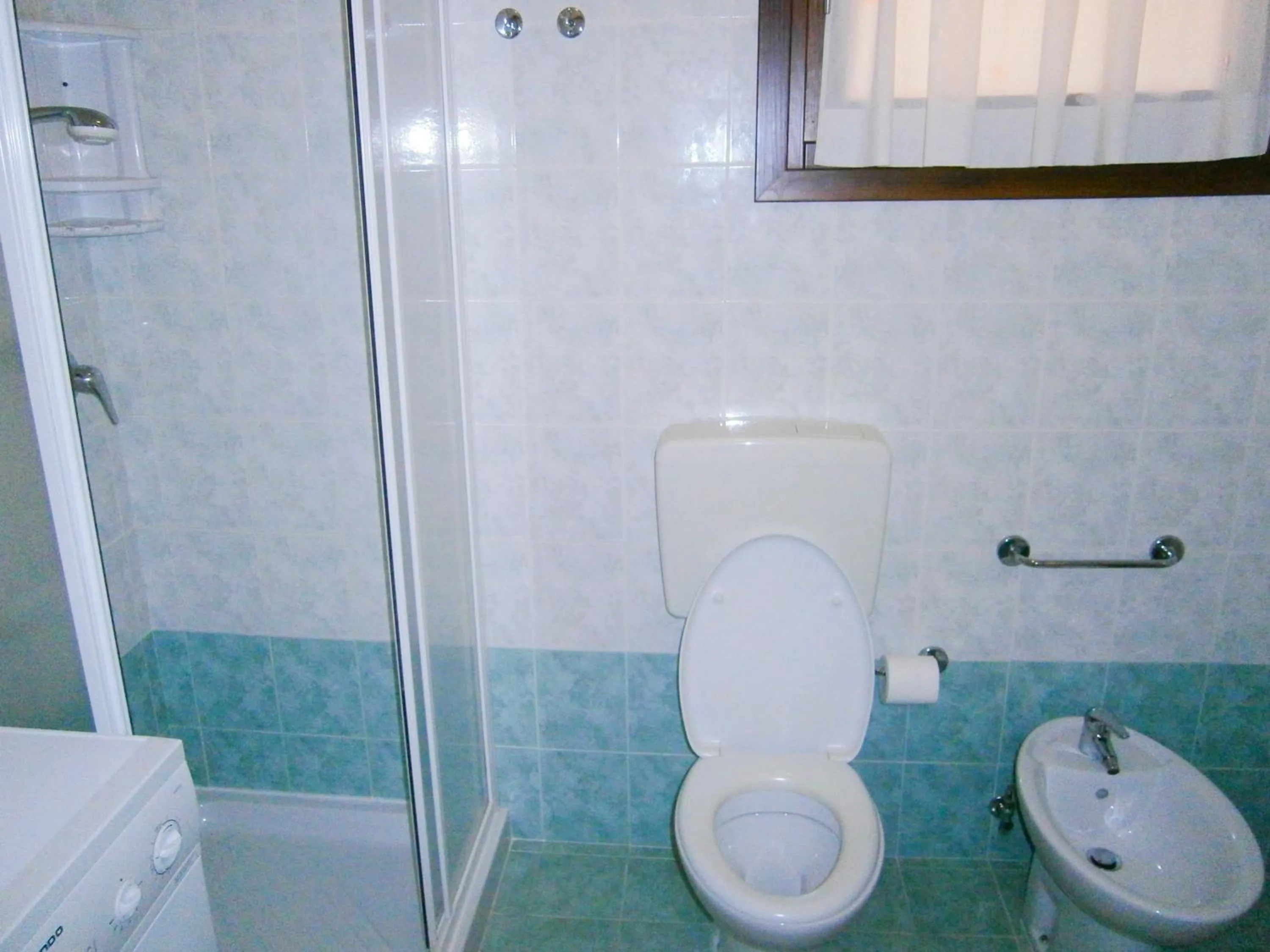 Shower in Villaggio dei Fiori - Agenzia Cocal