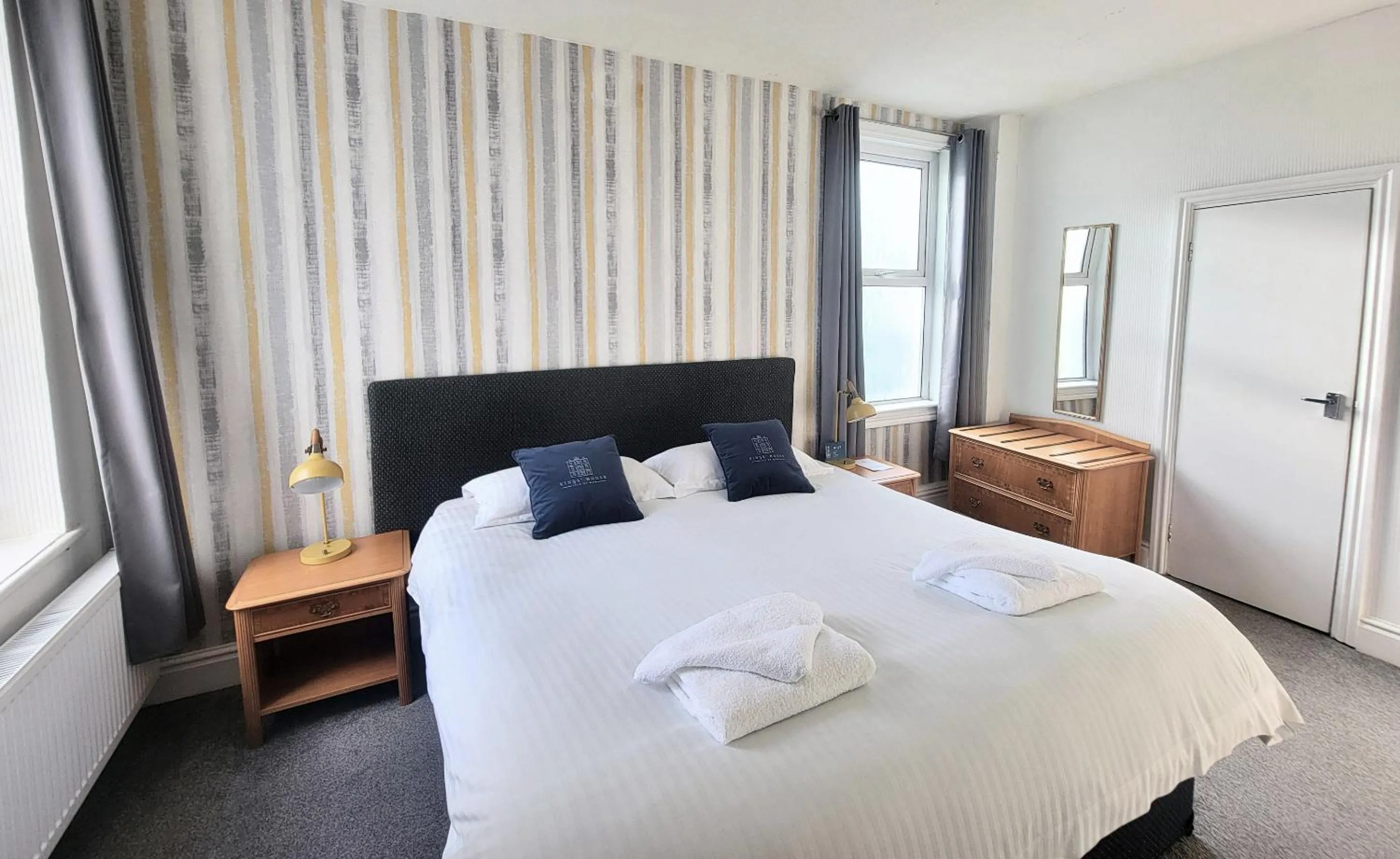 Double or Twin Room with Sea View in Kings House