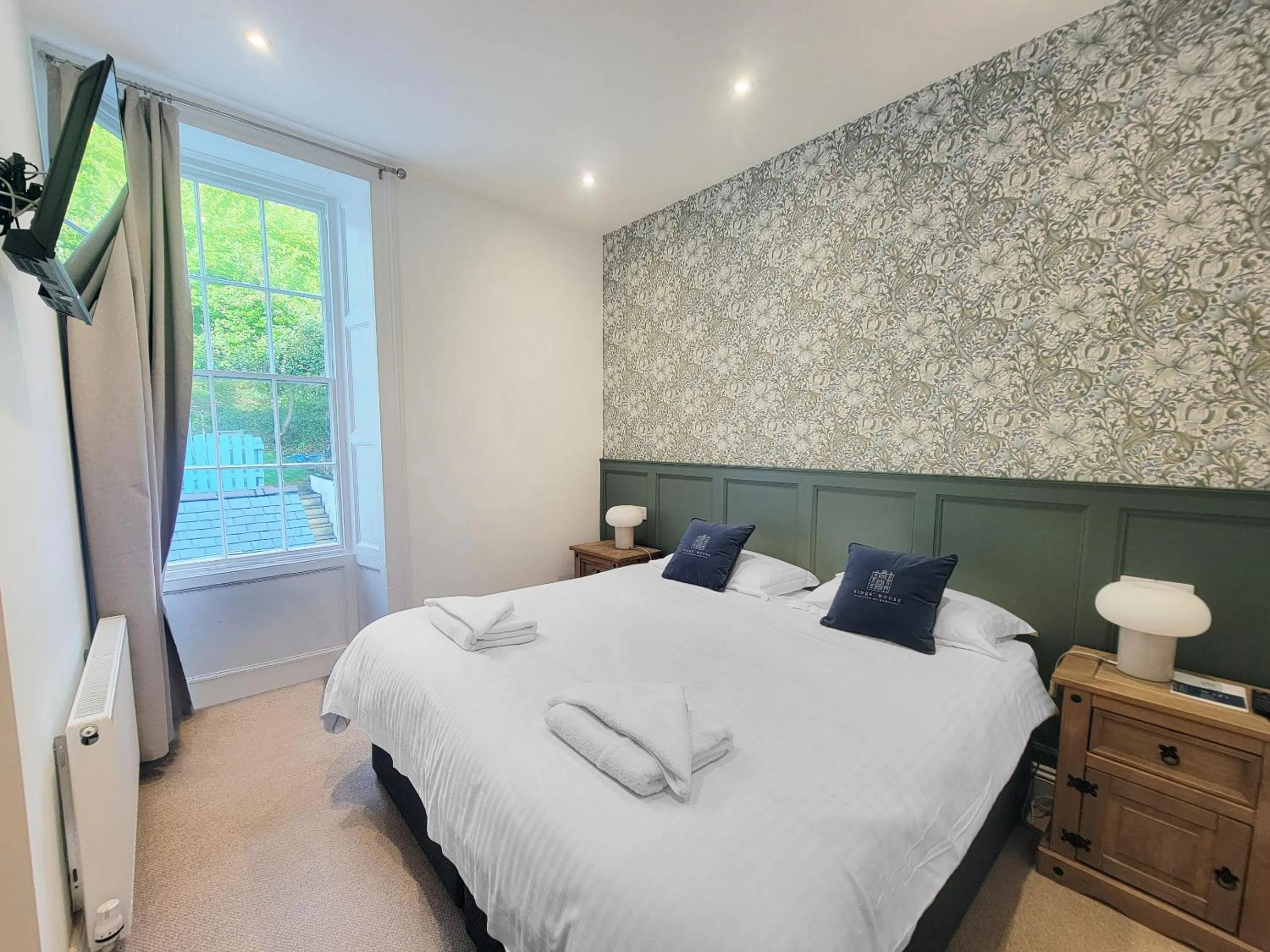 Double or Twin Room with Garden View in Kings House