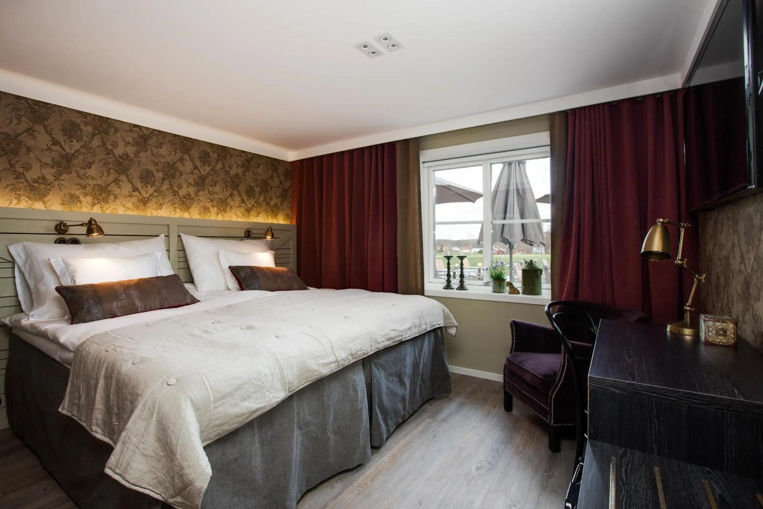 Photo of the whole room, Bed in Bauergården