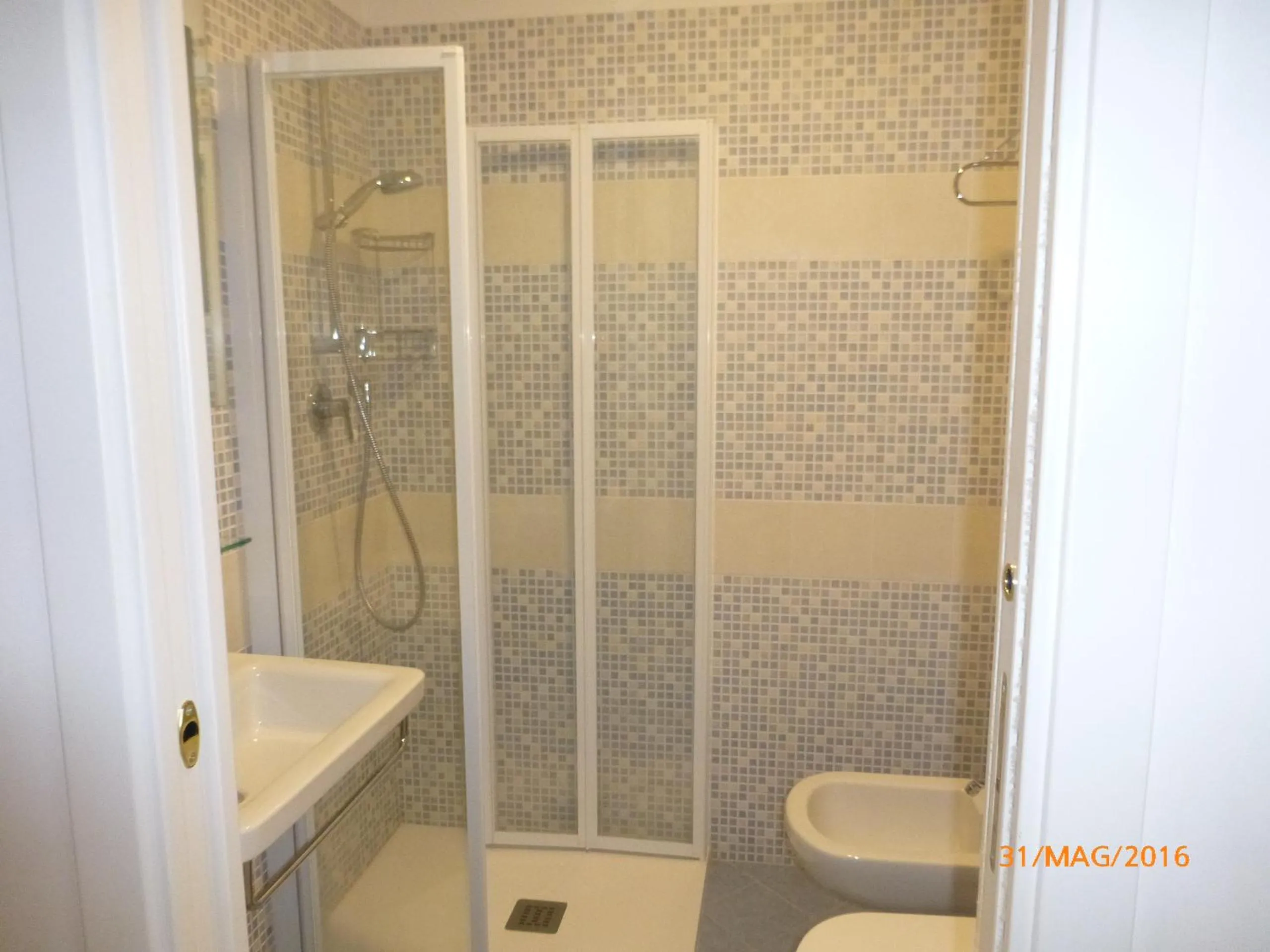 Bathroom in Hotel Madison