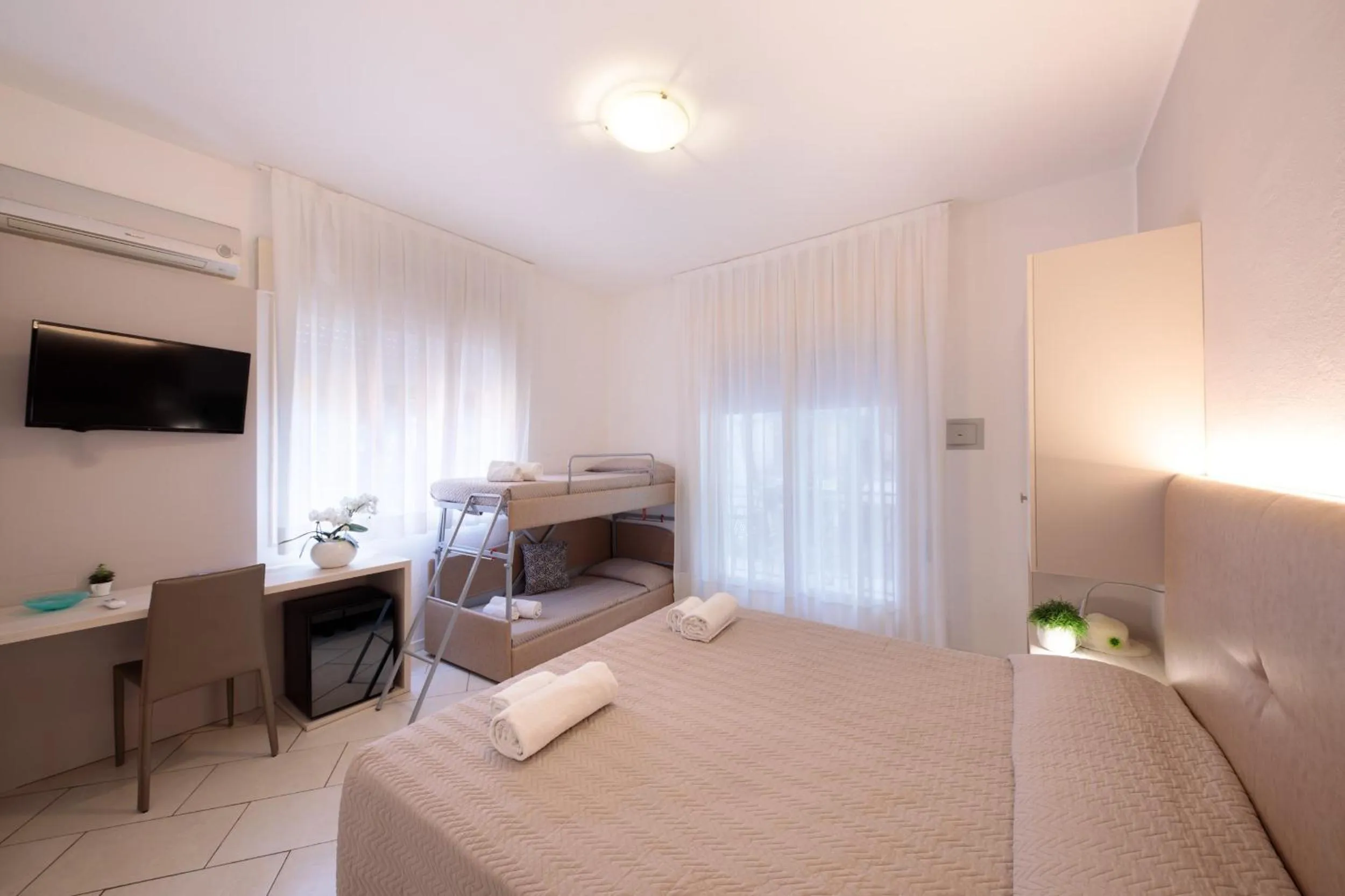 Bed in Hotel Madison