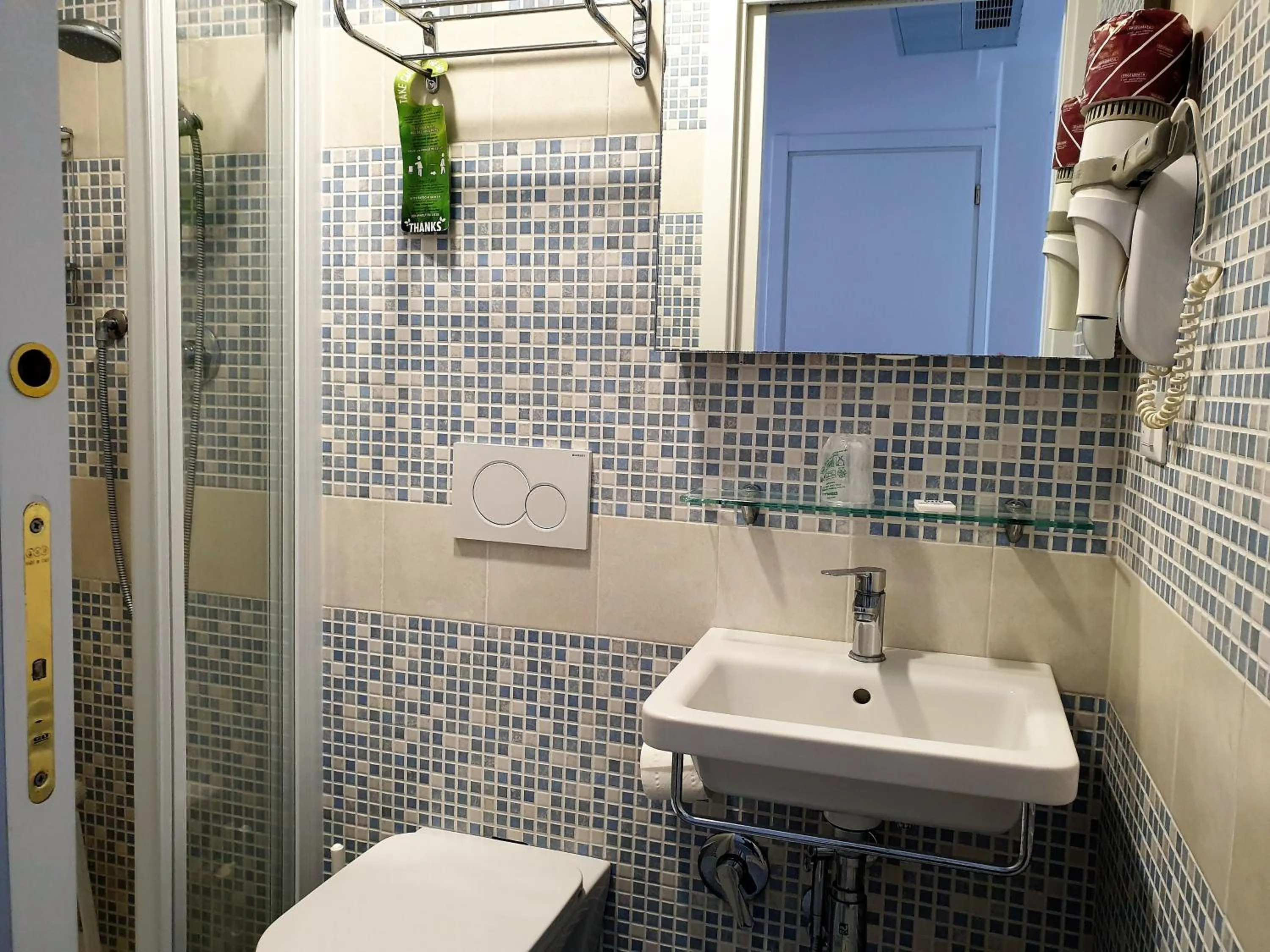 Bathroom in Hotel Madison