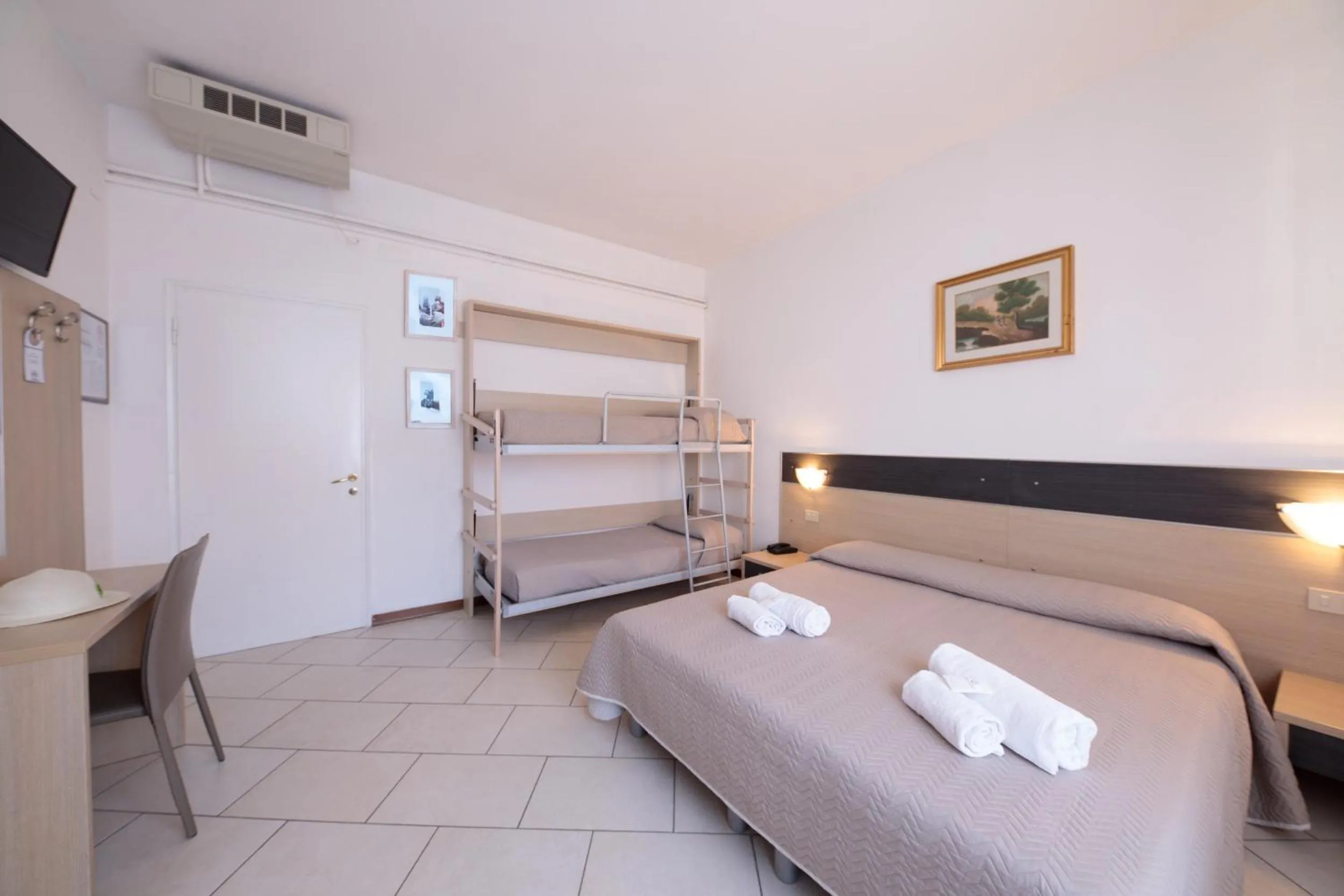 Bedroom, Bed in Hotel Madison