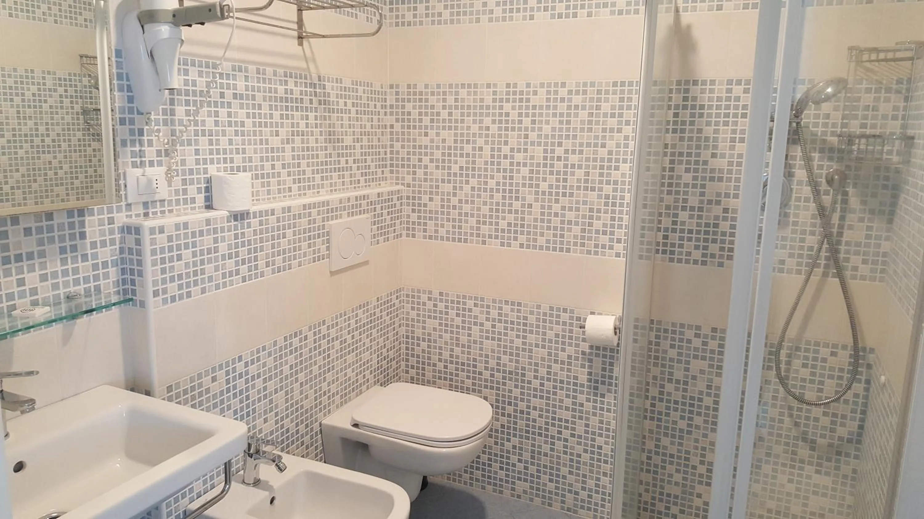 Shower in Hotel Madison