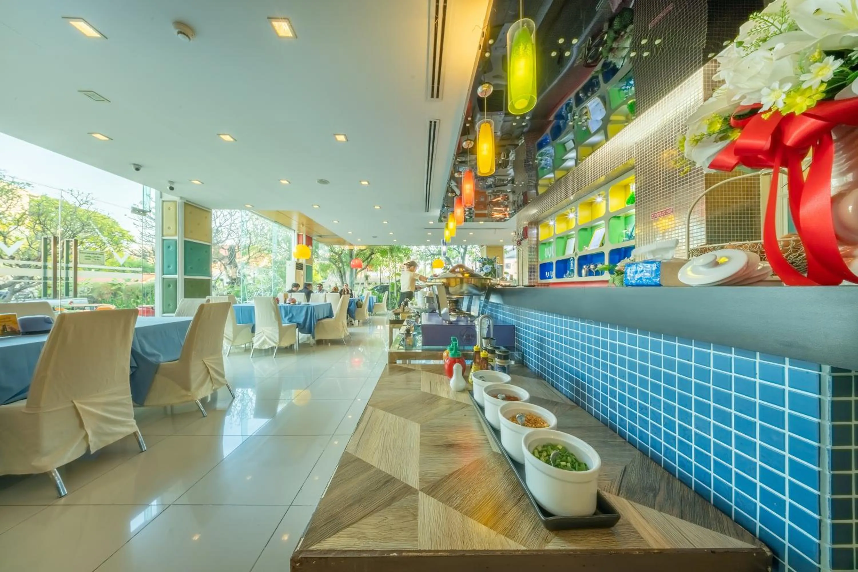 Food and drinks in SHIN Hotel V-ONE Korat