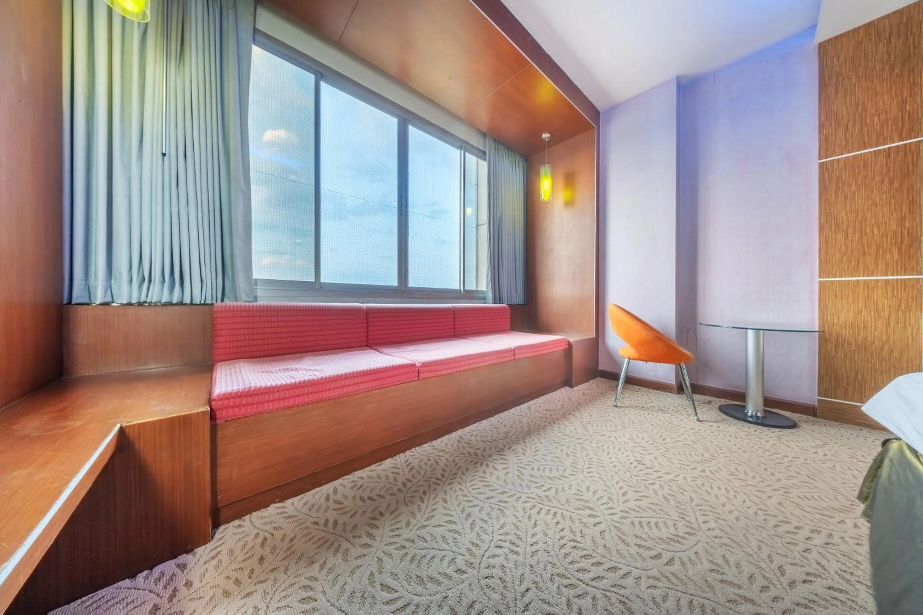 Bedroom, Bed in SHIN Hotel V-ONE Korat