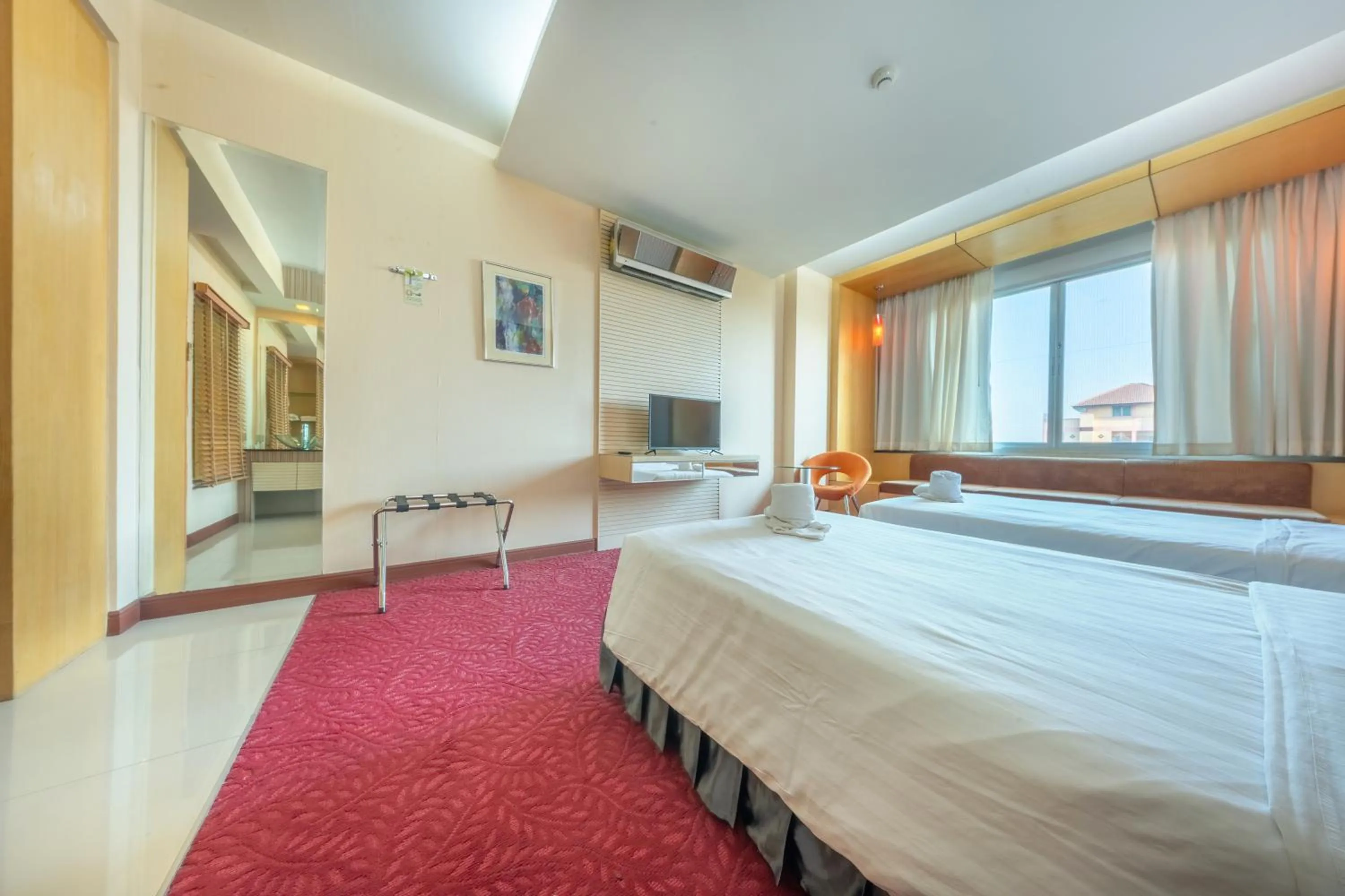 Bedroom, Bed in SHIN Hotel V-ONE Korat