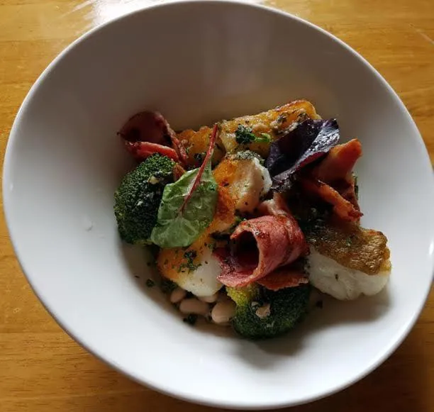 Lunch in An Cruiscin Lan