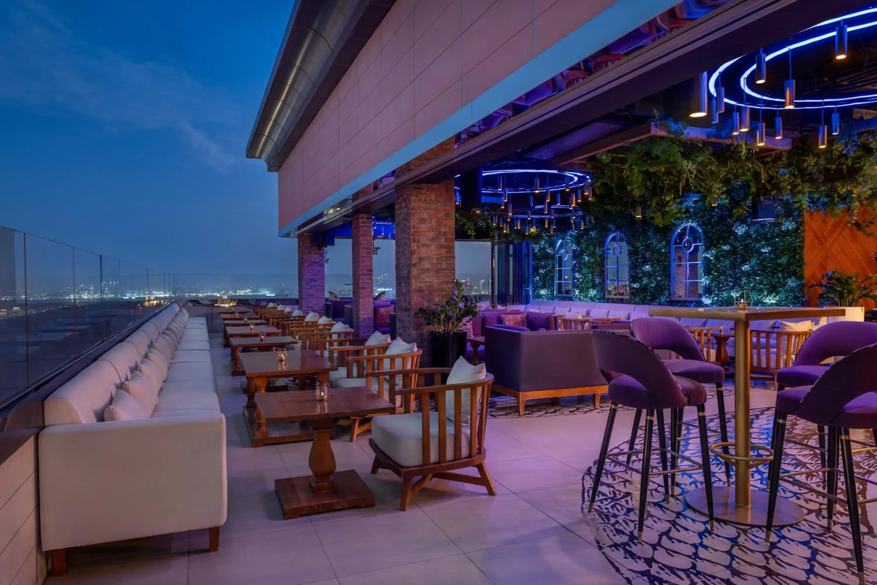Lounge or bar in Hyatt Regency Creek Heights Residences Lounge or bar in Hyatt Regency Creek Heights Residences