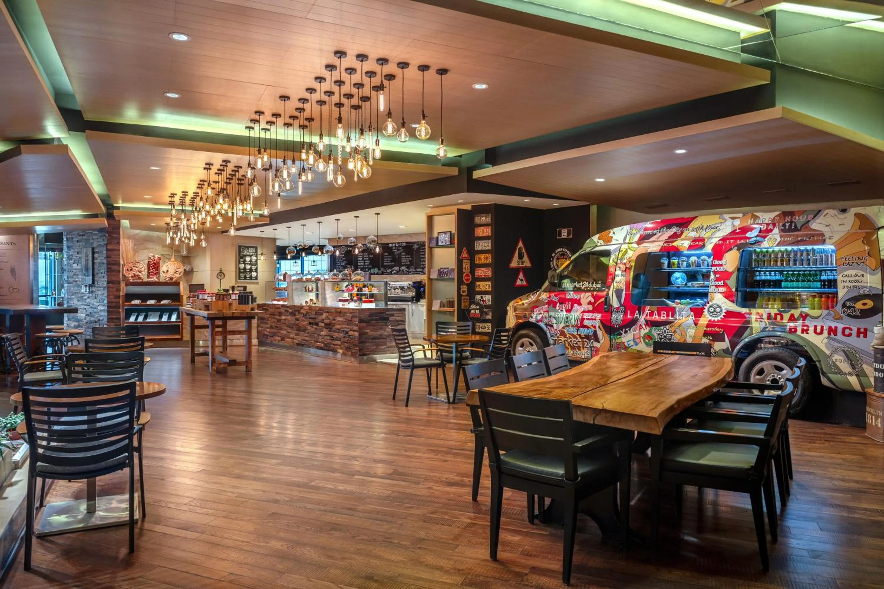 Restaurant/places to eat in Hyatt Regency Creek Heights Residences