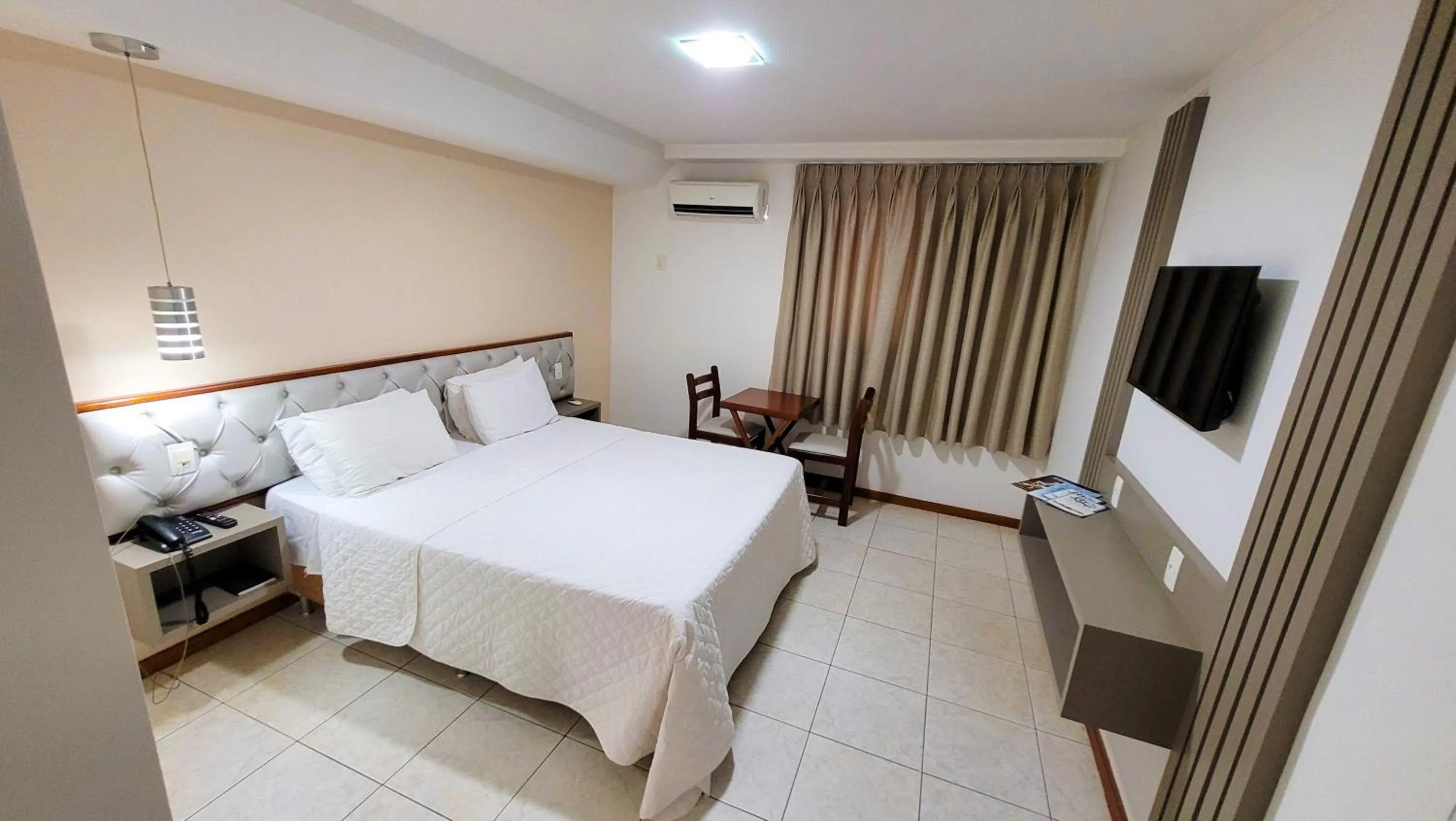 Property building, Bed in Rios Hotel