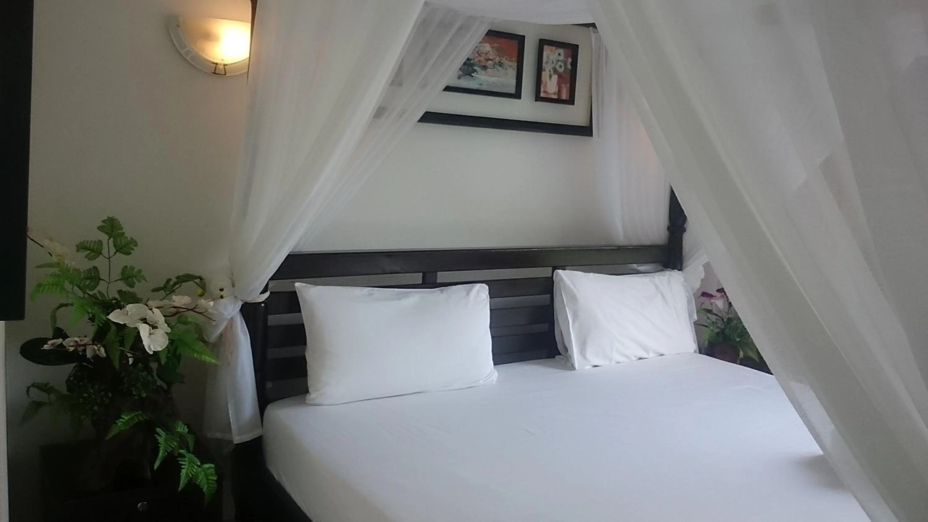 Bed in White Elephant Resort