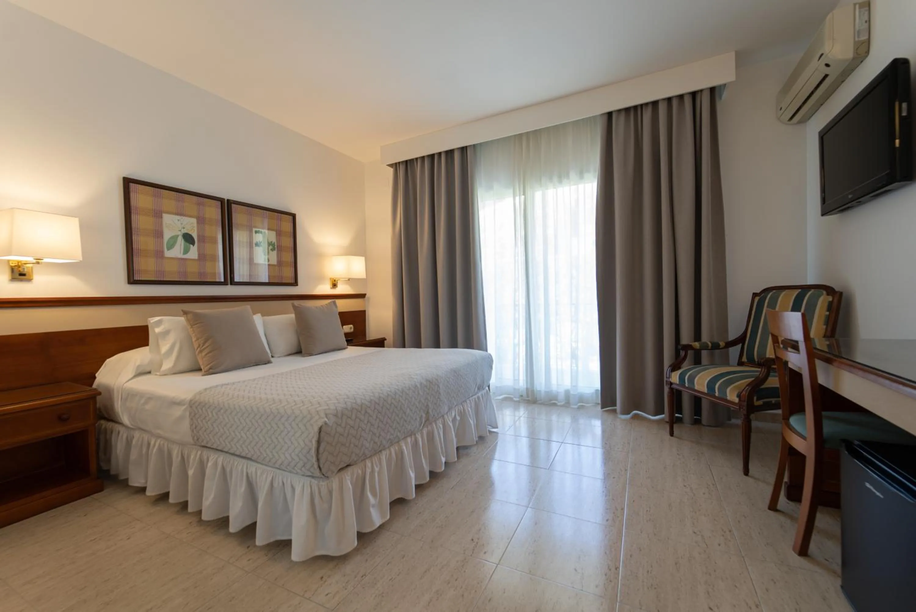 Bed in Hotel Piedra Paloma by Croma