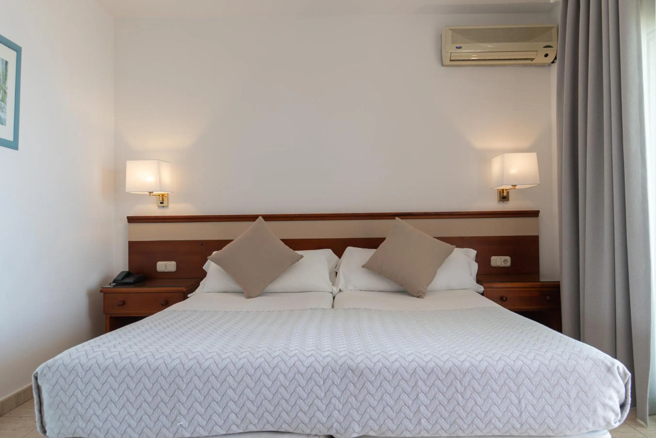 Bed in Hotel Piedra Paloma by Croma