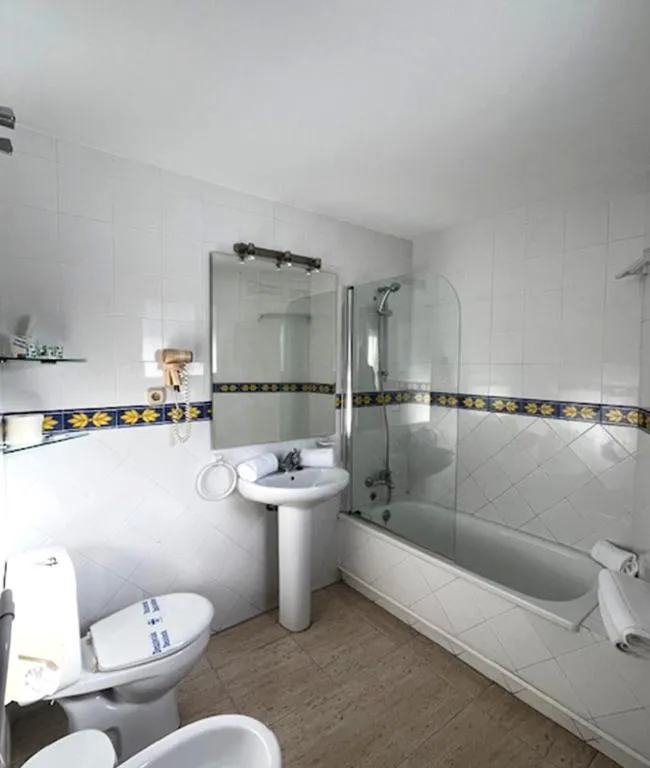 Bathroom in Hotel Piedra Paloma by Croma