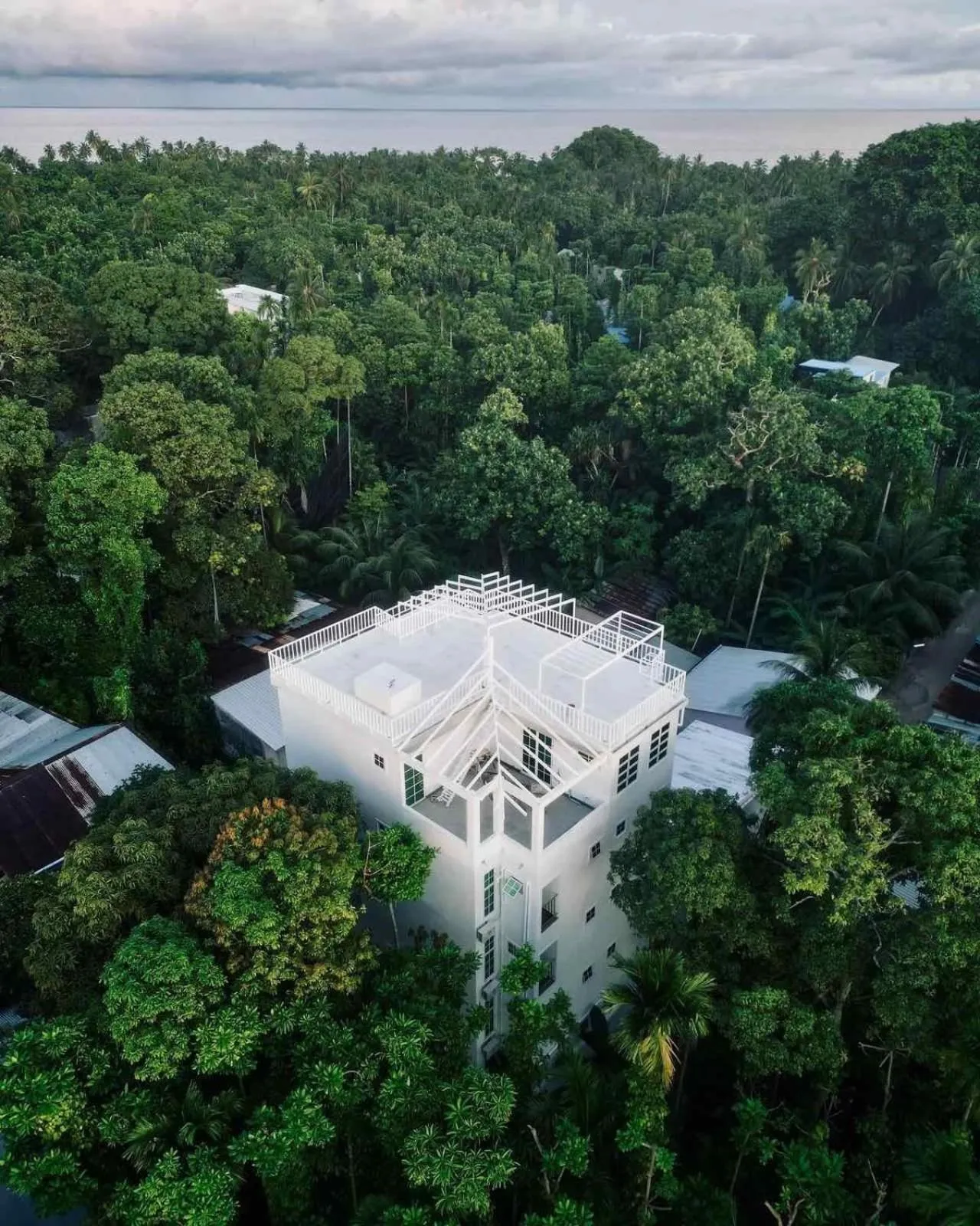 Property building in Shams Thoddoo