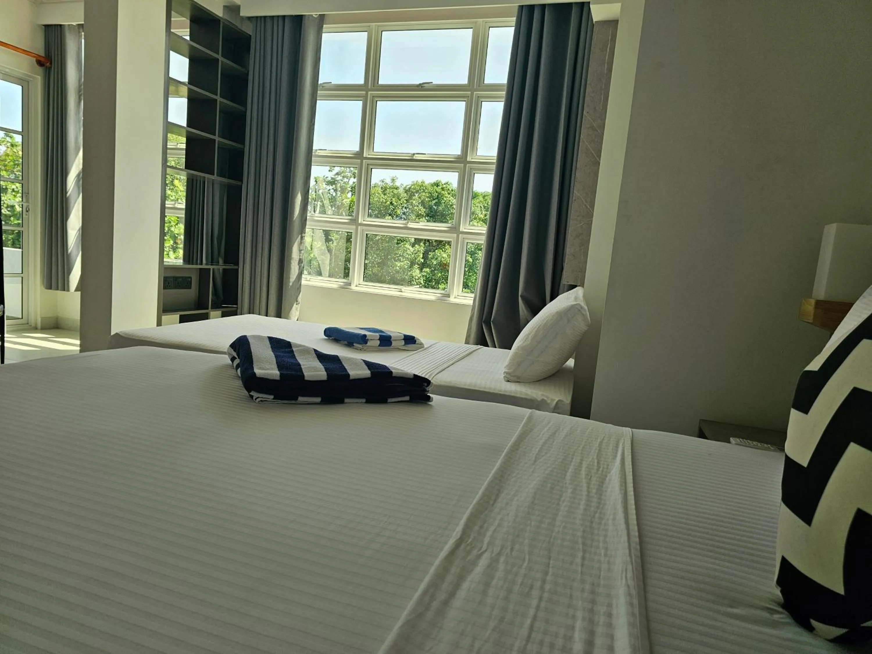 Bedroom, Bed in Shams Thoddoo