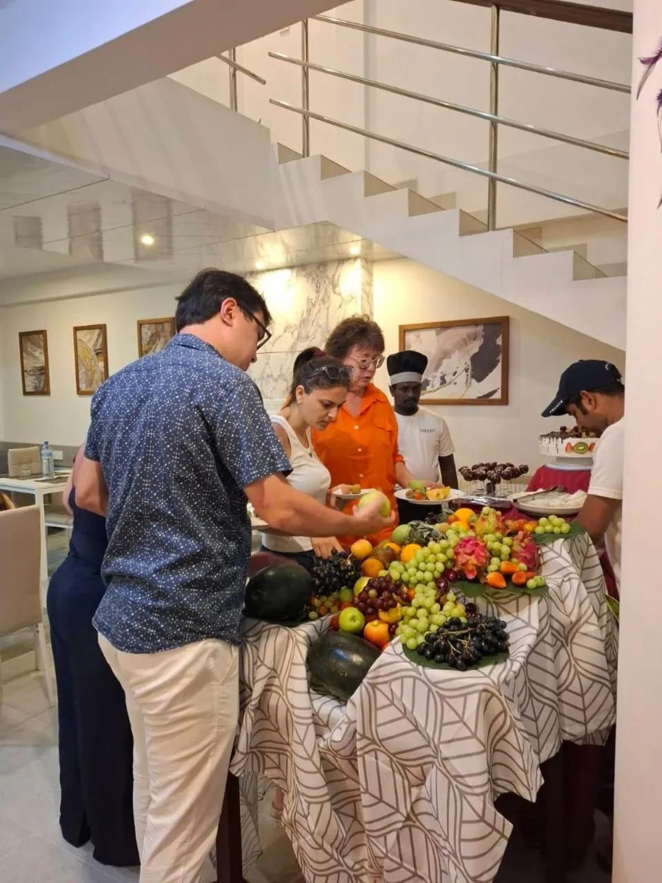 Restaurant/places to eat in Shams Thoddoo