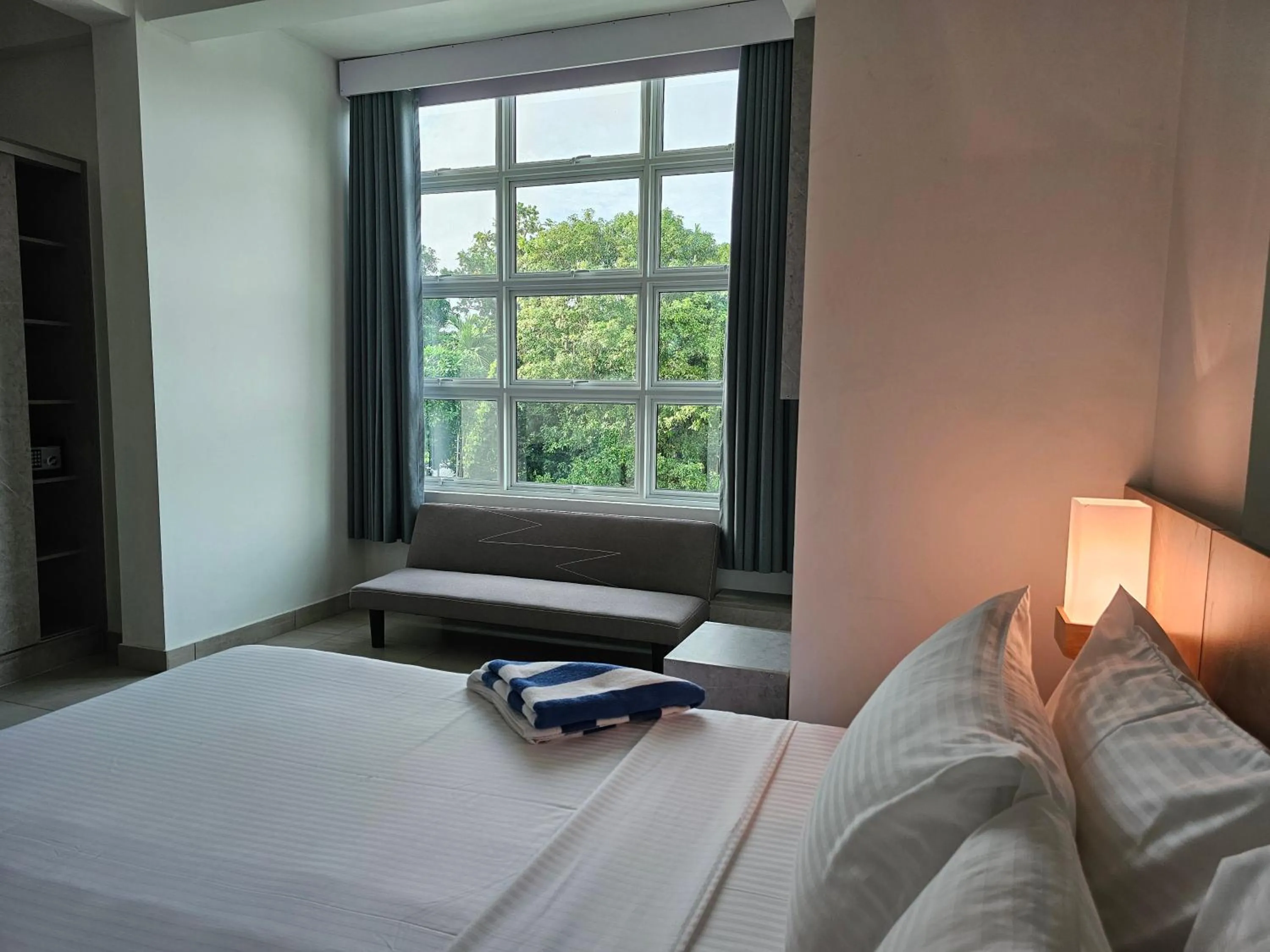 Bed in Shams Thoddoo