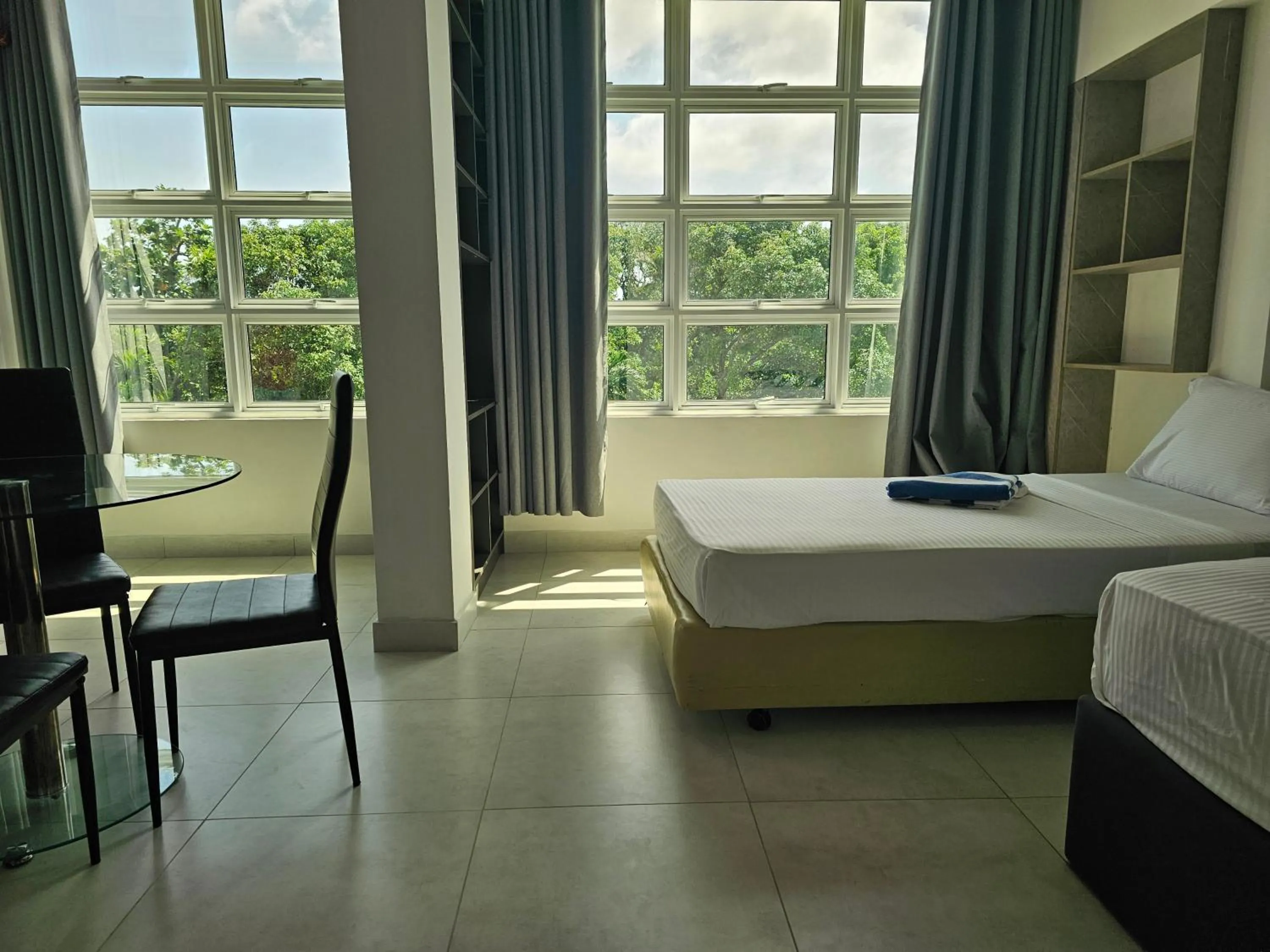 Living room, Bed in Shams Thoddoo