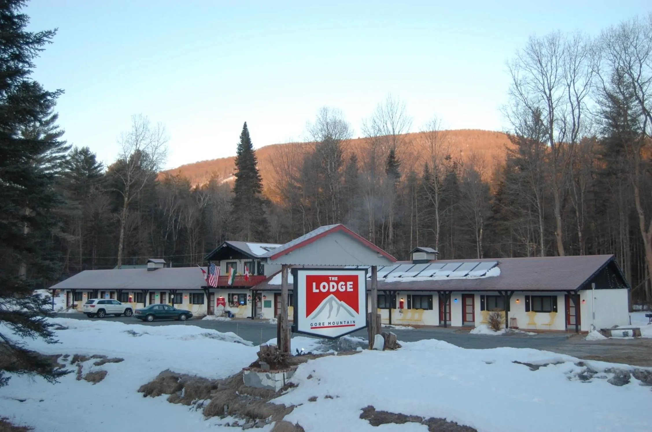 Facade/entrance in Gore Mountain Lodge