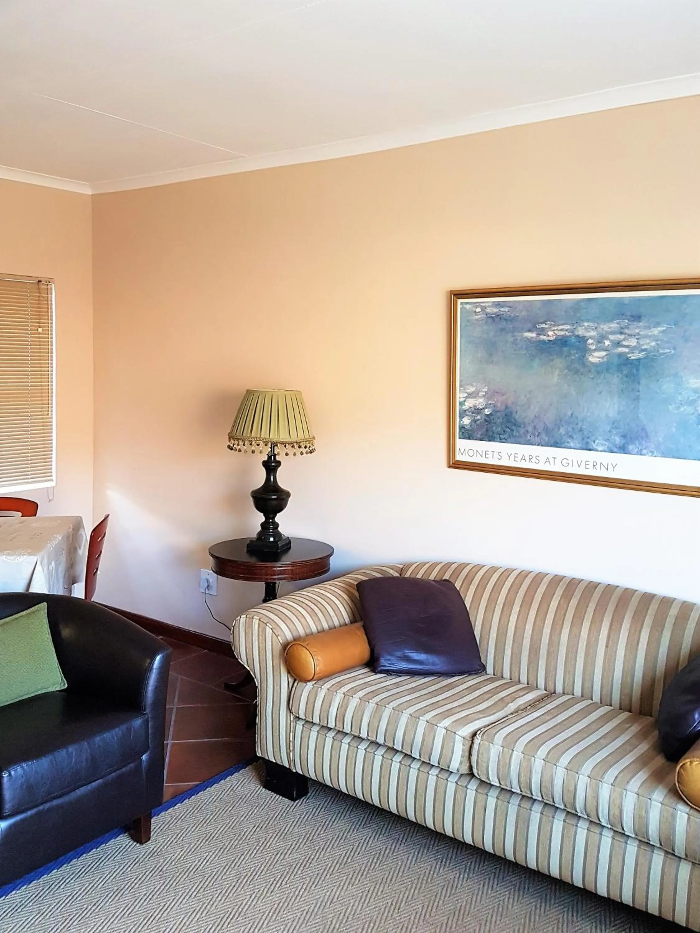 Living room in Clarens Retreat
