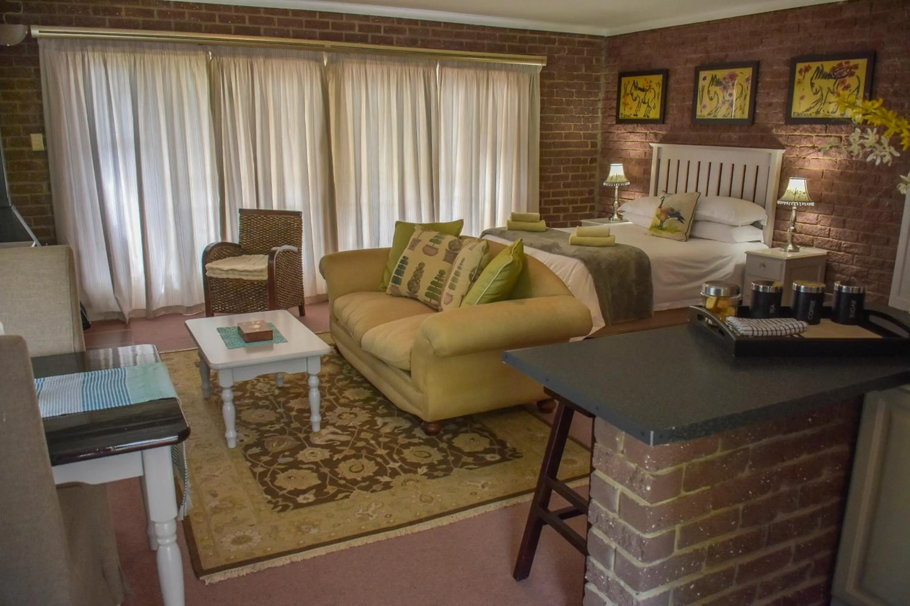 Living room, Bed in Clarens Retreat