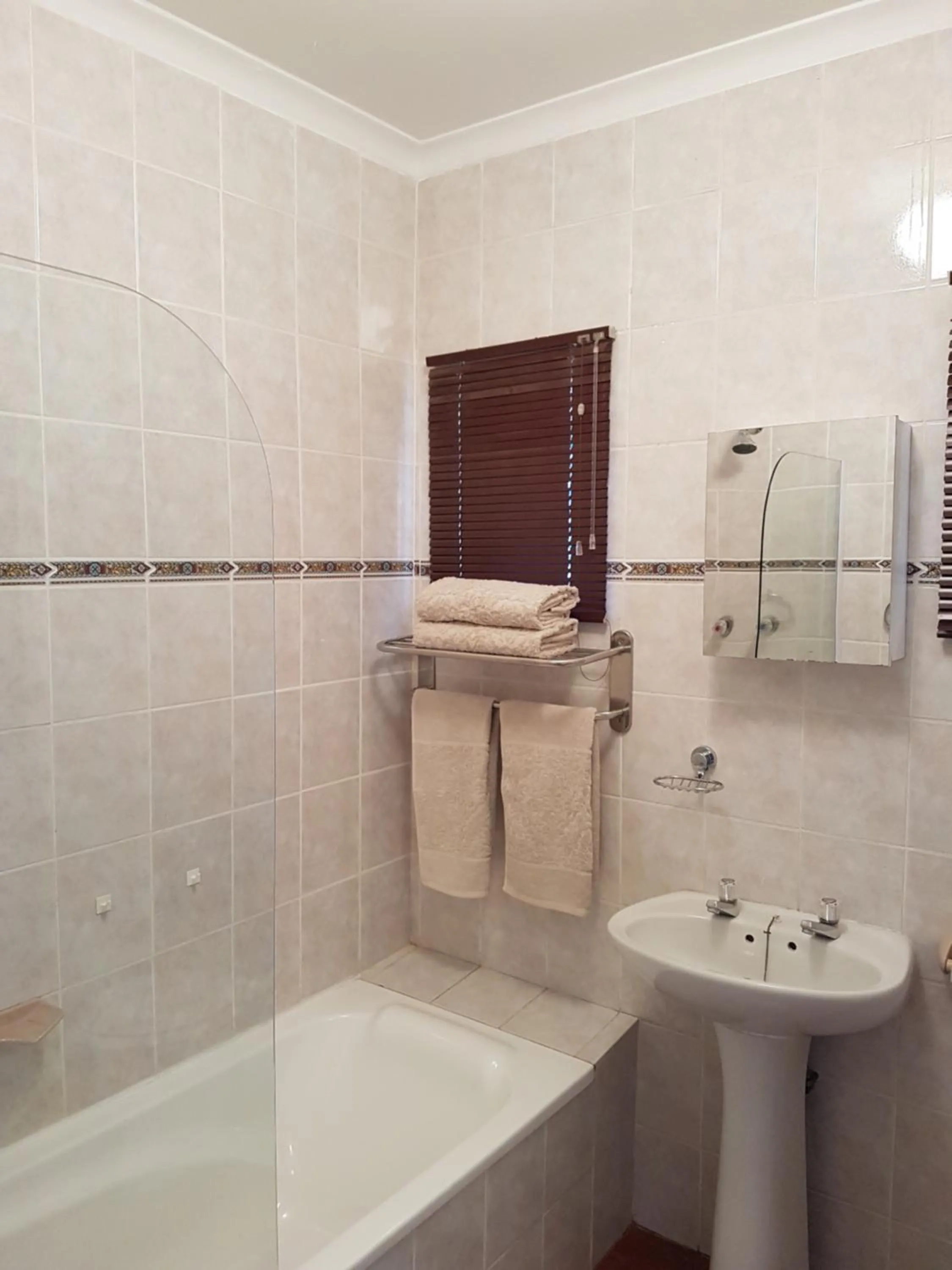Bathroom in Clarens Retreat
