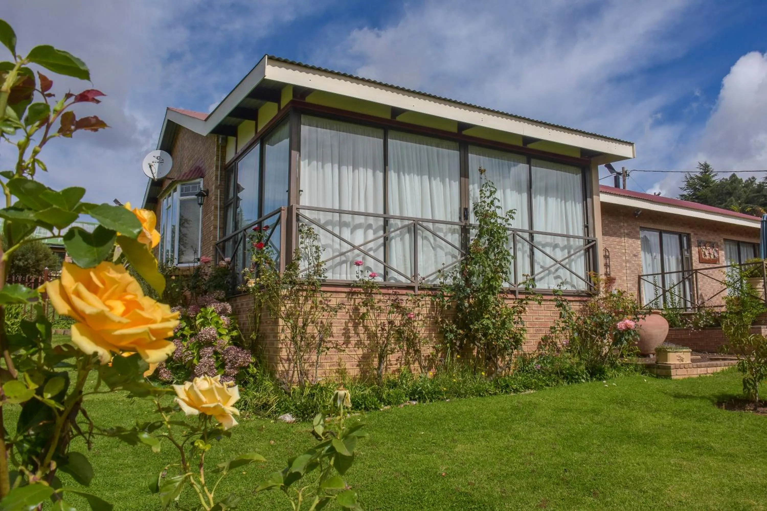 Garden view in Clarens Retreat