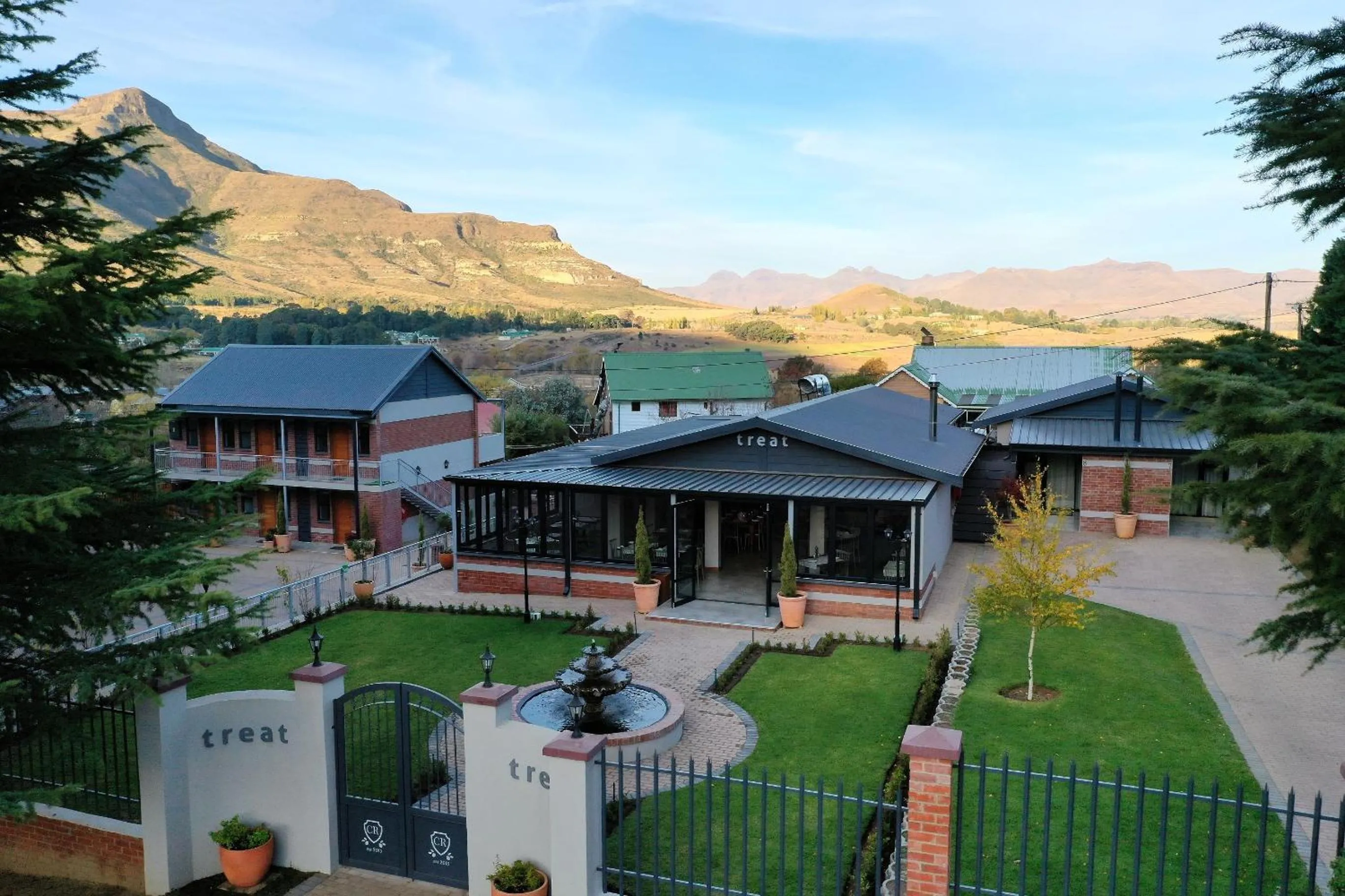 Bird's eye view in Clarens Retreat