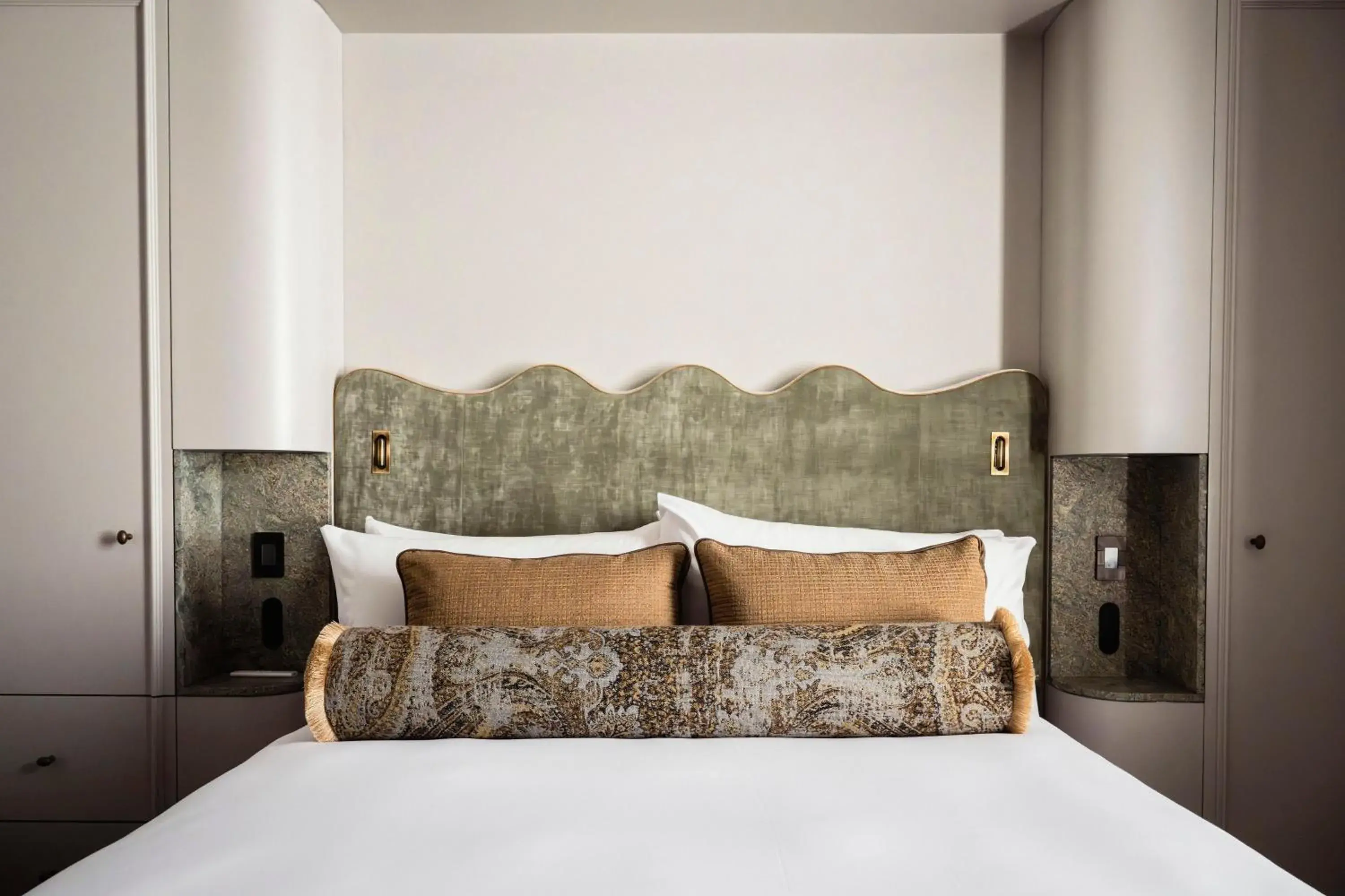 Queen Studio in The Grand National Hotel by Saint Peter Queen Studio in The Grand National Hotel by Saint Peter