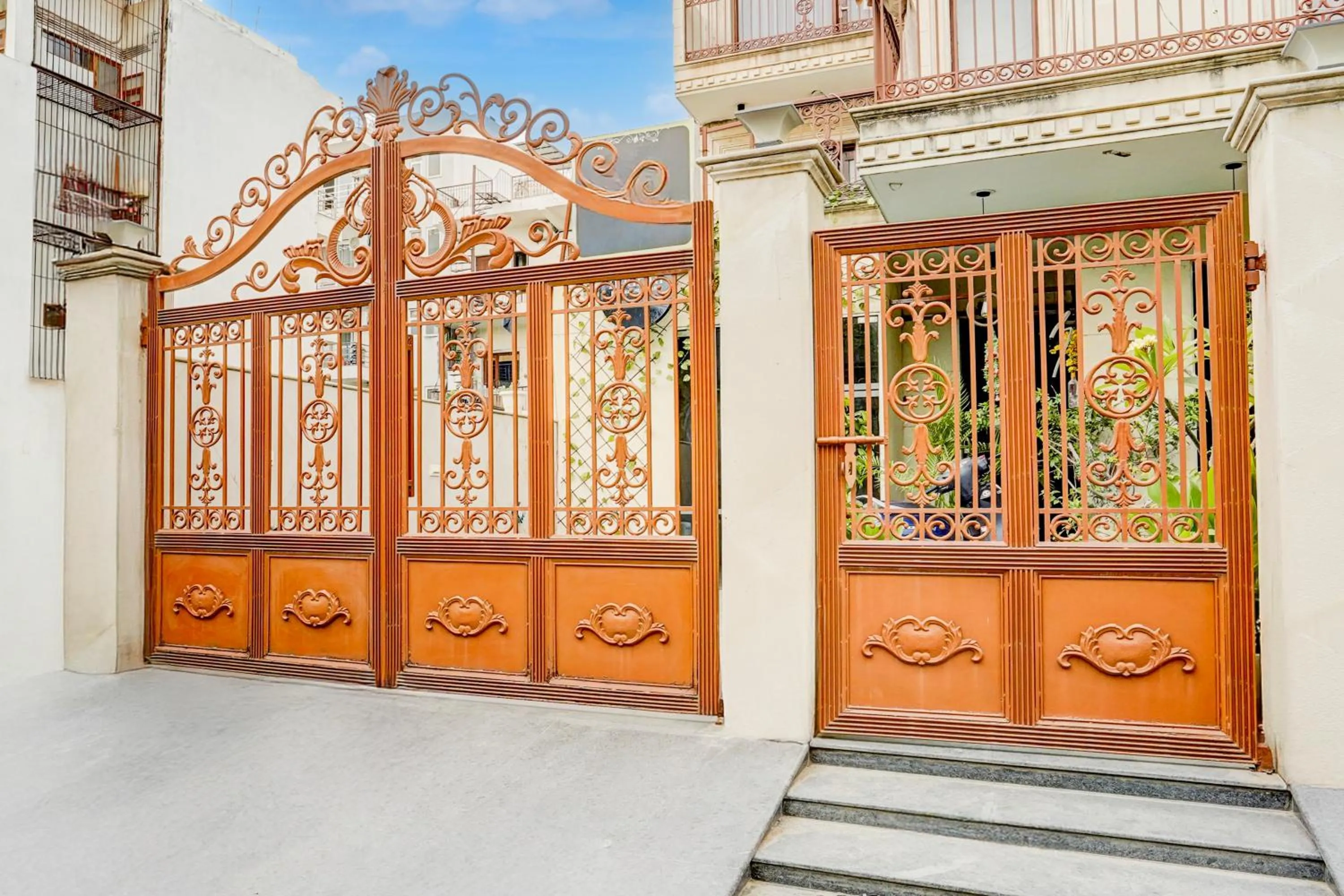 Facade/entrance in Super Townhouse Sector 47 Near Medanta