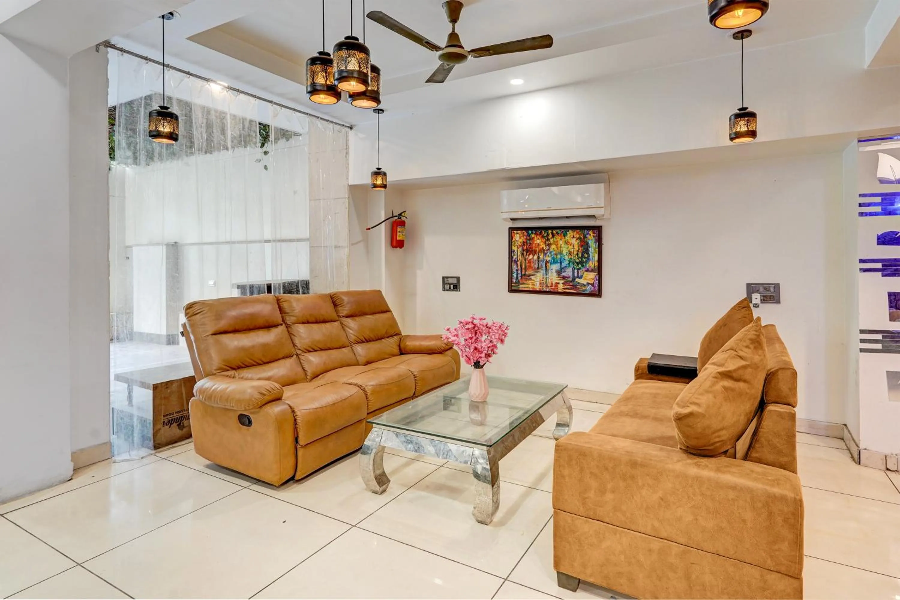 Seating area in Super Townhouse Sector 47 Near Medanta