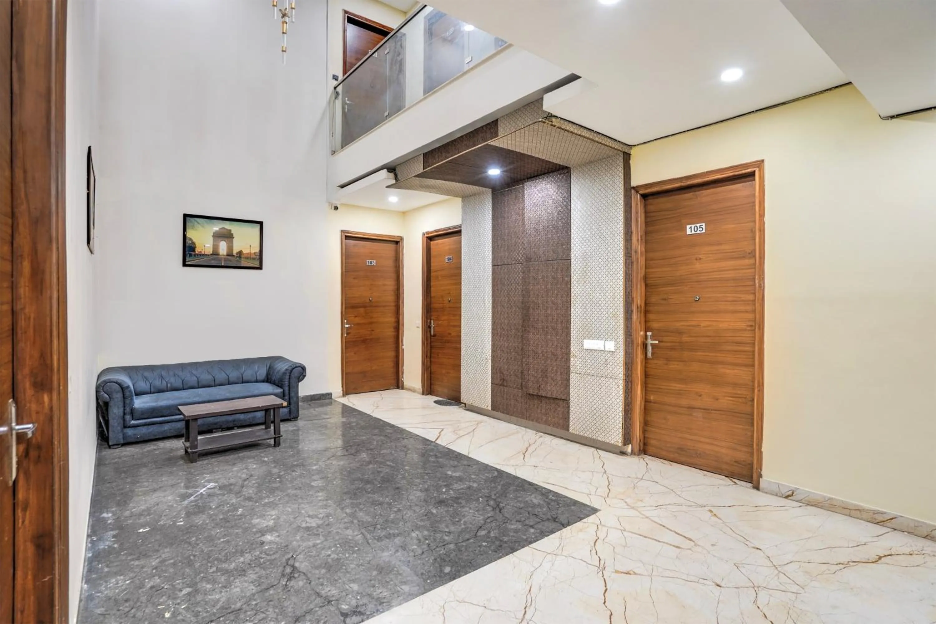 Seating area in Super Townhouse Sector 47 Near Medanta