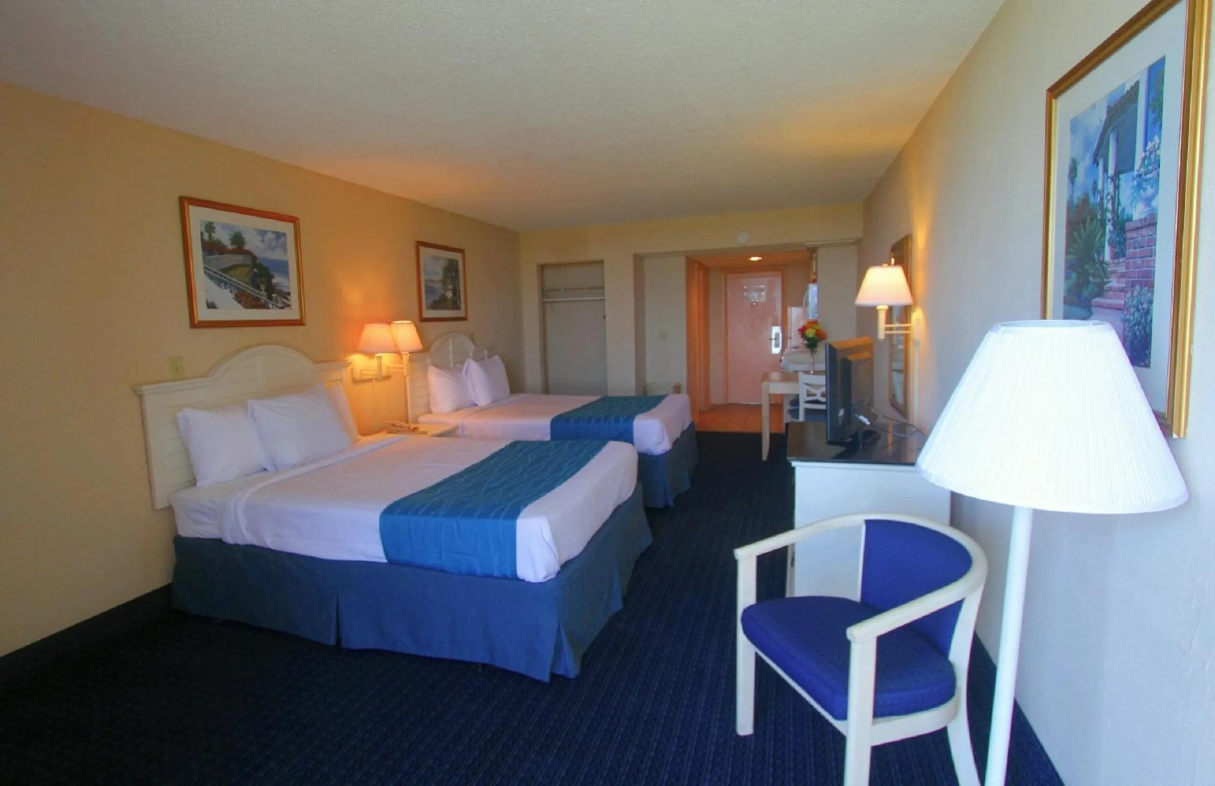 Photo of the whole room, Bed in Bar Harbor On The Oceanfront