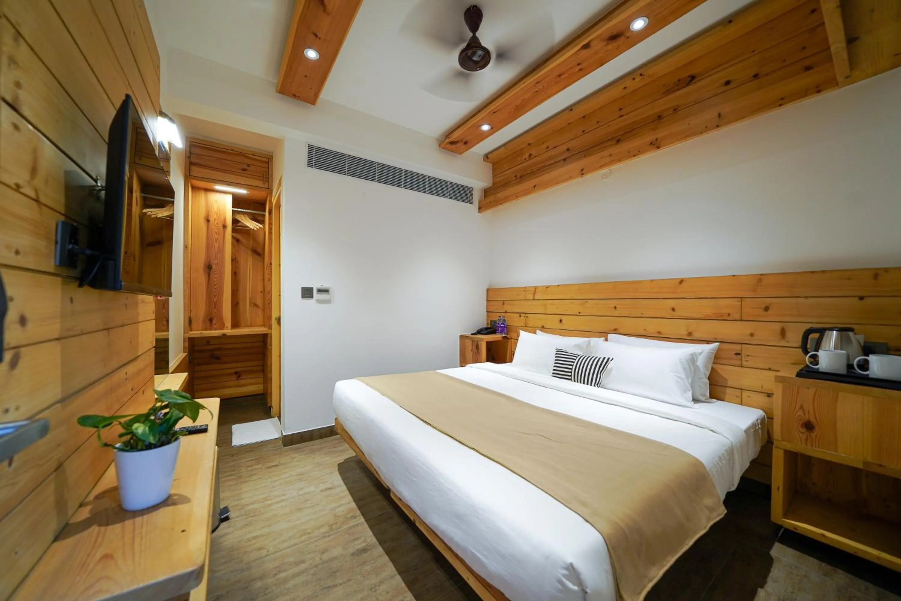 Bed in Open Hotel by Olive - Moka