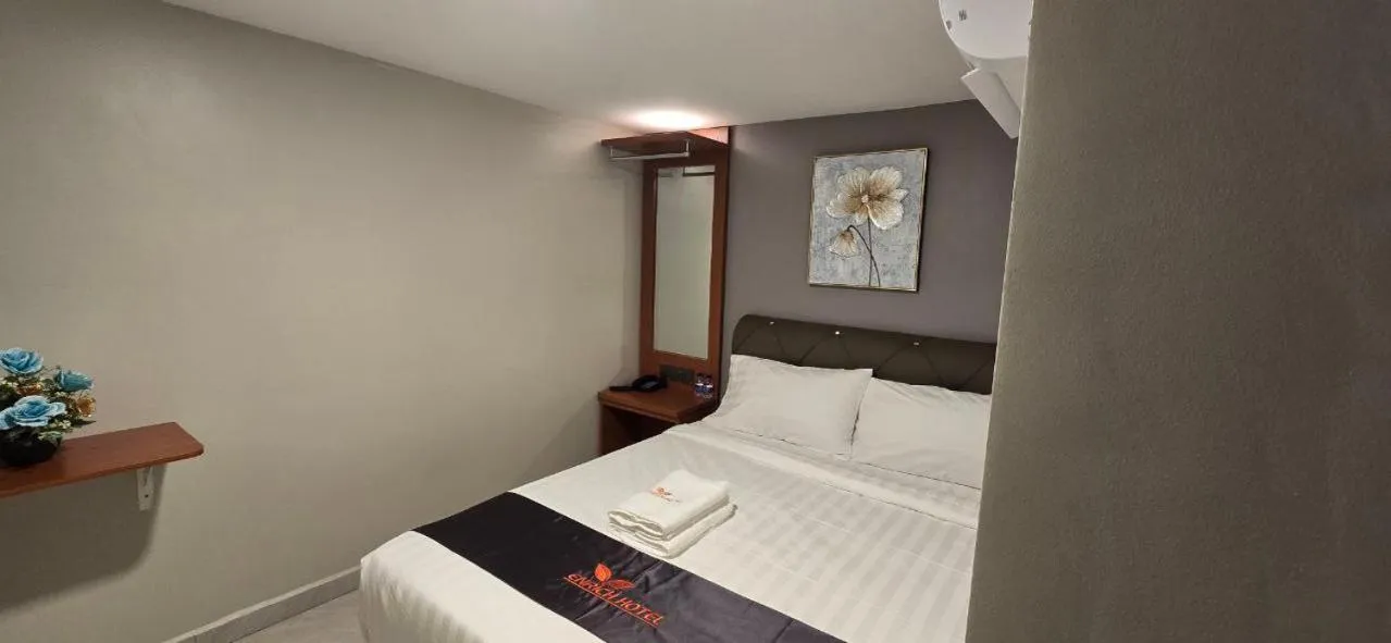 Bedroom, Bed in Enrich Hotel Semenyih by uBook