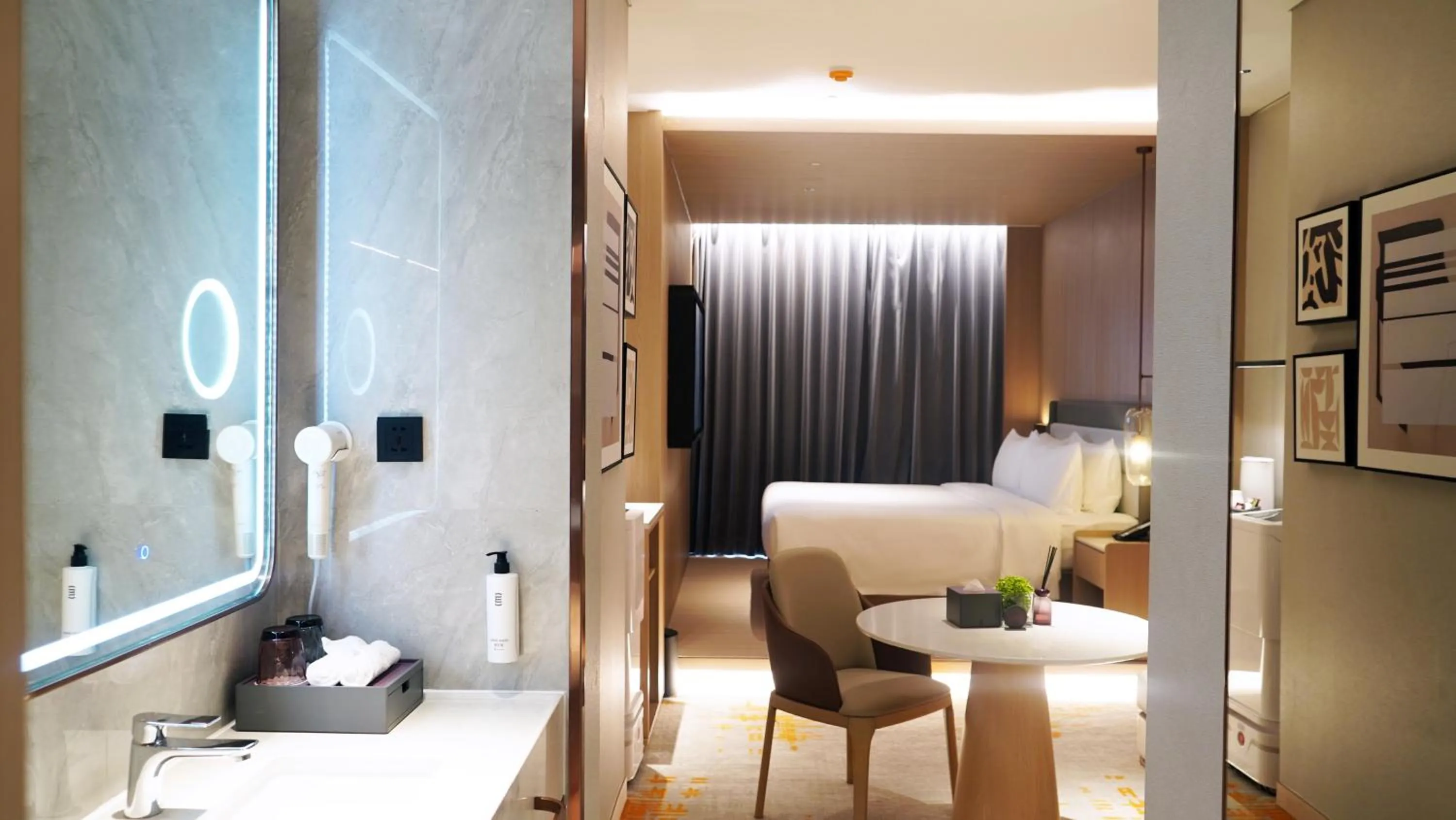 Bed in Elong Hotel Jakarta PIK