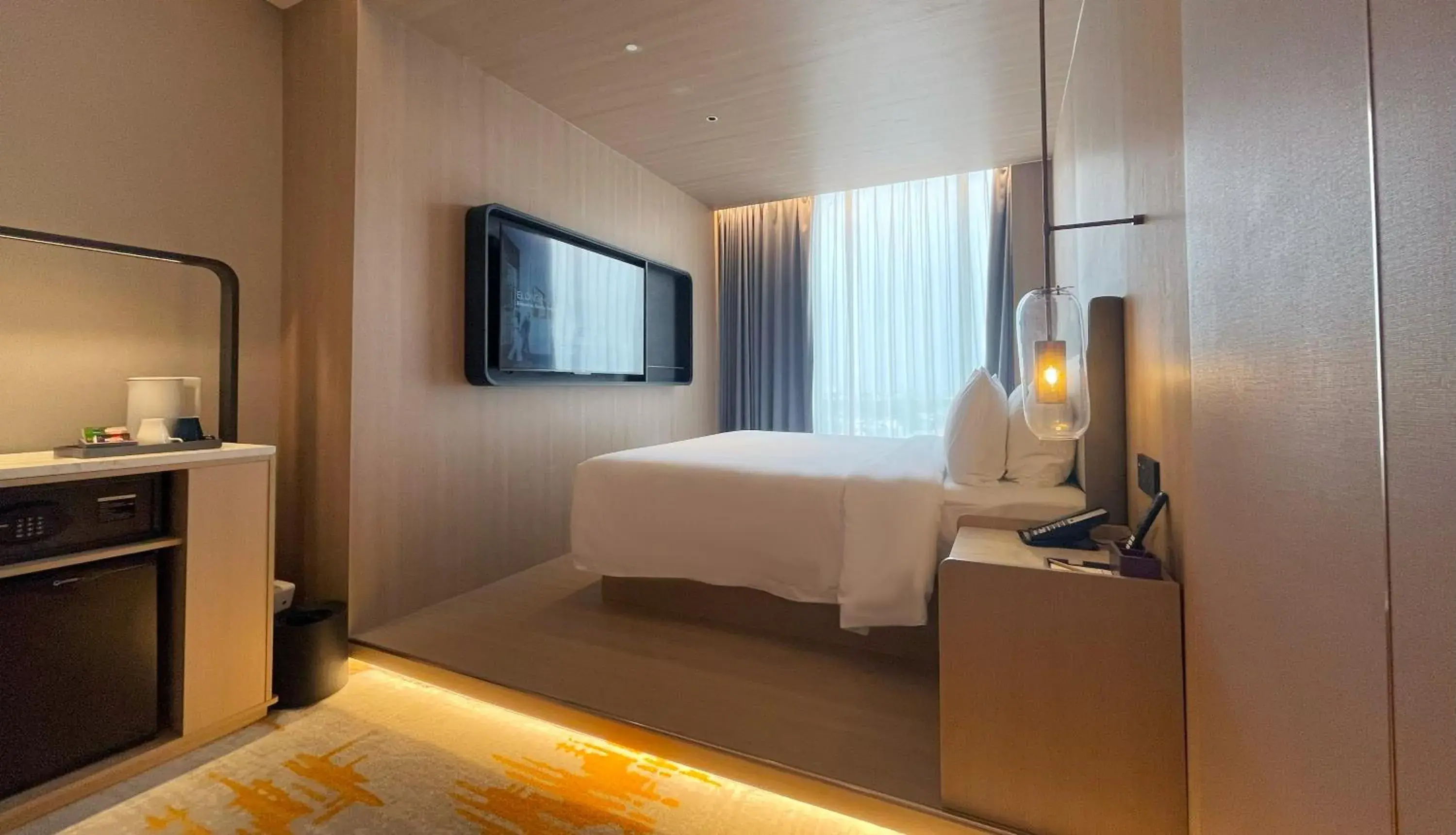 Superior King Room in Elong Hotel Jakarta PIK Superior King Room in Elong Hotel Jakarta PIK