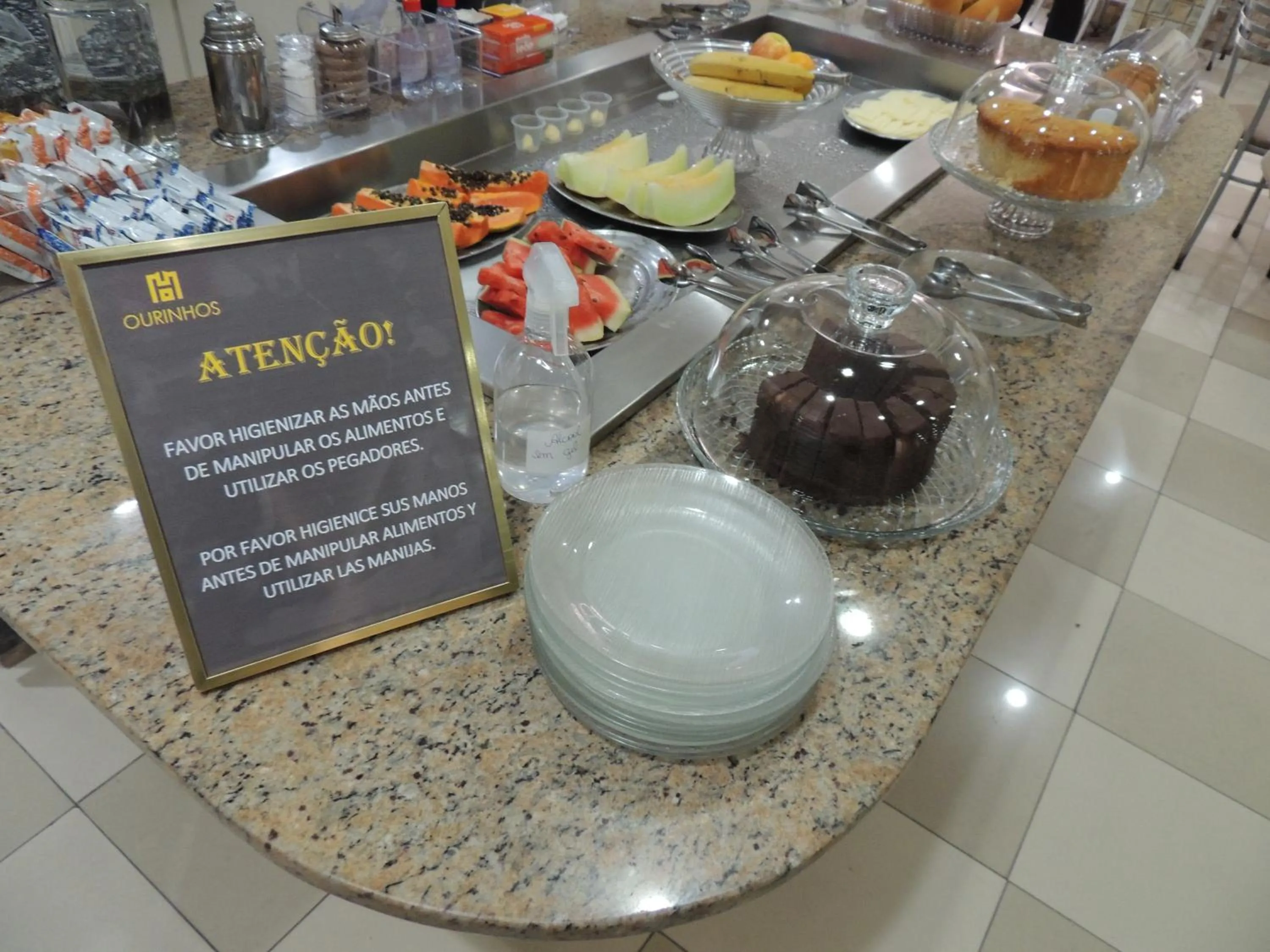 Buffet breakfast in Hotel Ourinhos - Centro de São Paulo - Próximo 25 de Março e Brás